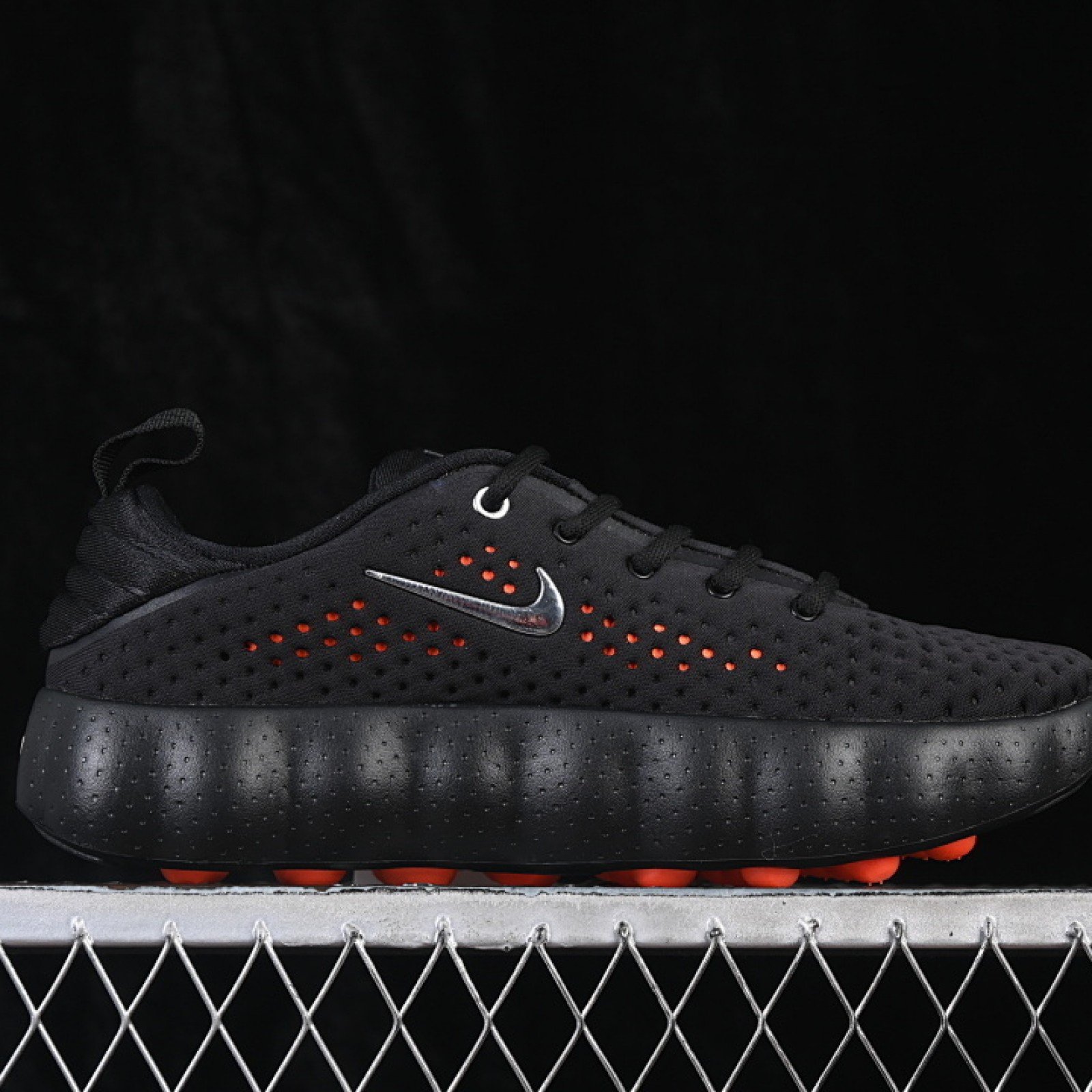 HQ4308 001 MIND 002 BLACK/HYPER CRIMSON/HYPER CRIMSON/CHROME WOMAN:36 39 MAN:40 45