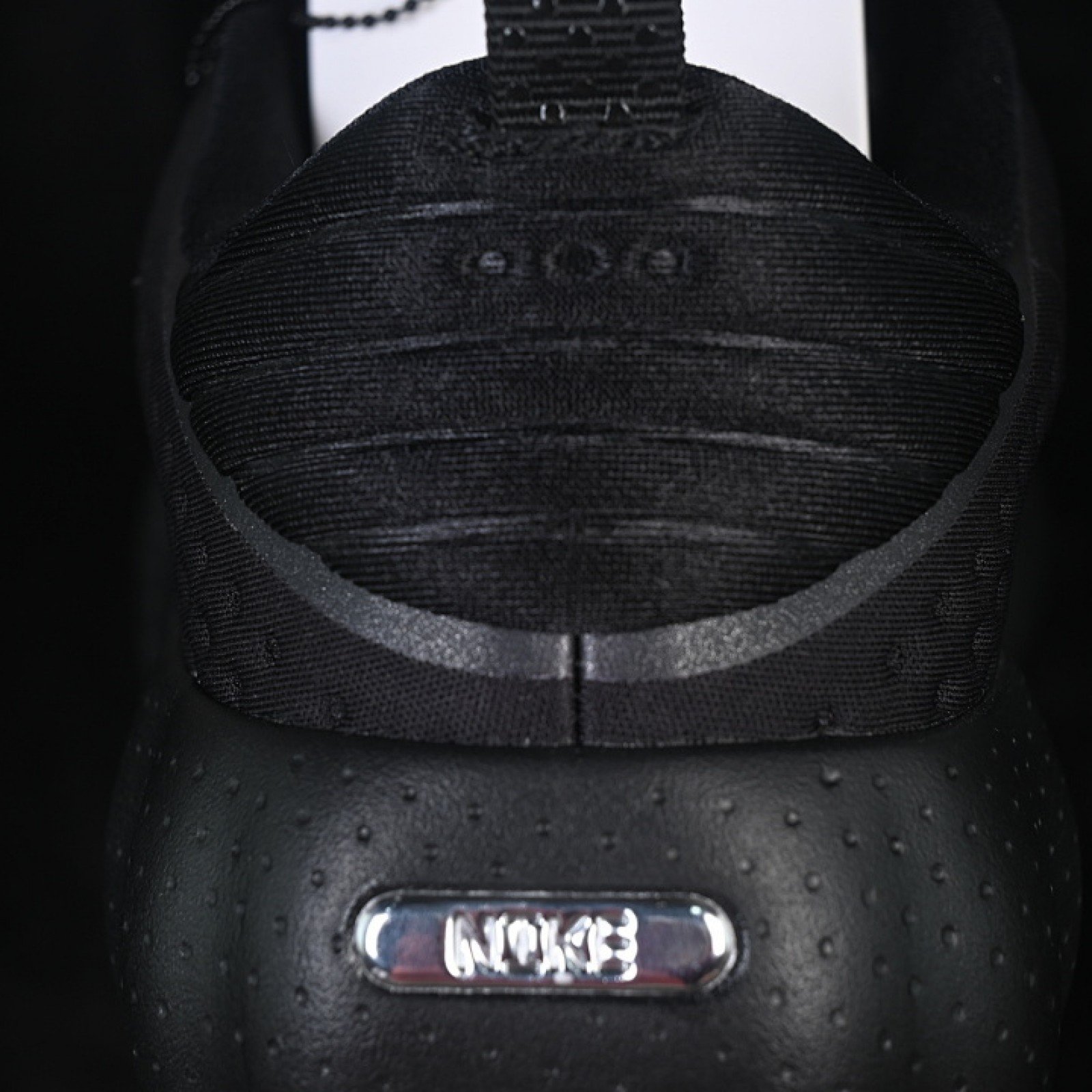 HQ4308 001 MIND 002 BLACK/HYPER CRIMSON/HYPER CRIMSON/CHROME WOMAN:36 39 MAN:40 45