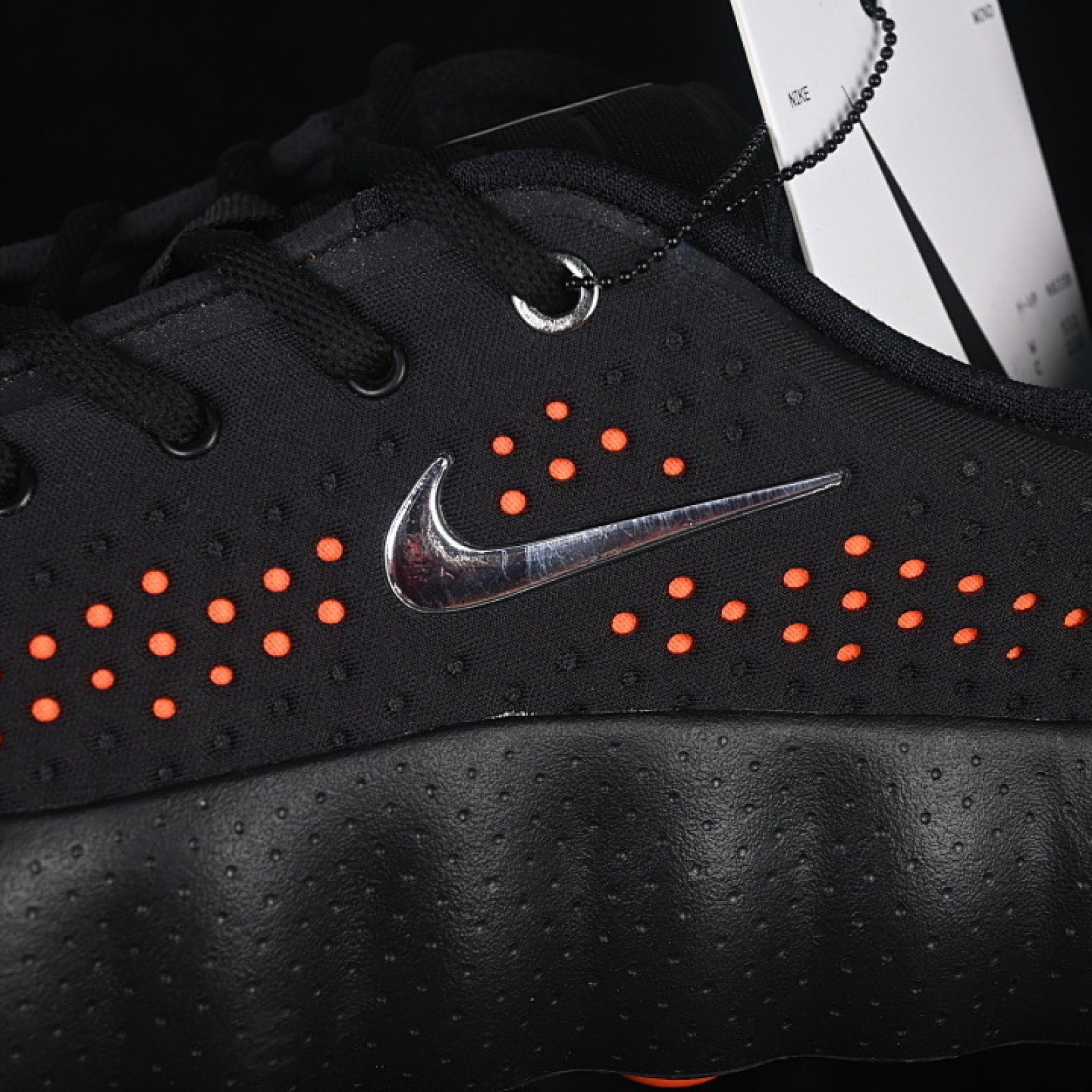 HQ4308 001 MIND 002 BLACK/HYPER CRIMSON/HYPER CRIMSON/CHROME WOMAN:36 39 MAN:40 45