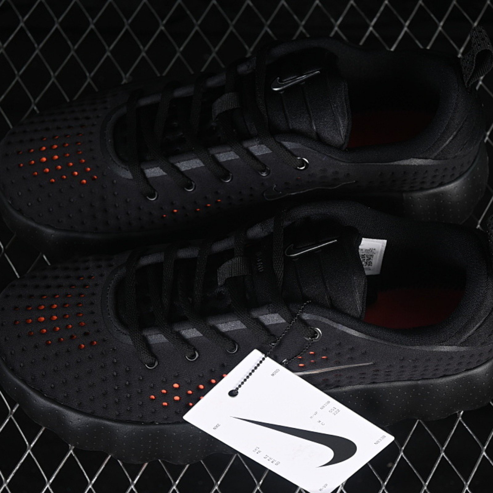 HQ4308 001 MIND 002 BLACK/HYPER CRIMSON/HYPER CRIMSON/CHROME WOMAN:36 39 MAN:40 45