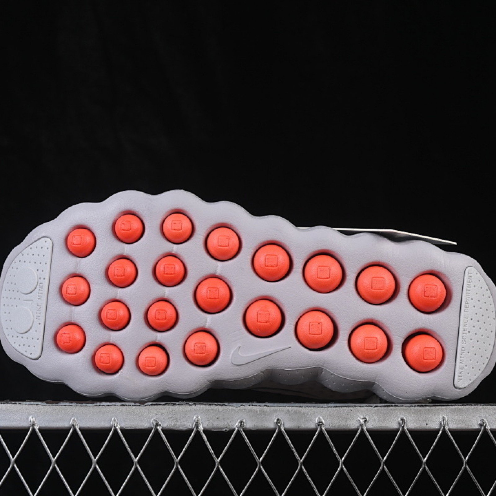 HQ4308 003 MIND 002 LIGHT SMOKE GREY/HYPER CRIMSON/CHROME WOMAN:36 39 MAN:40 45