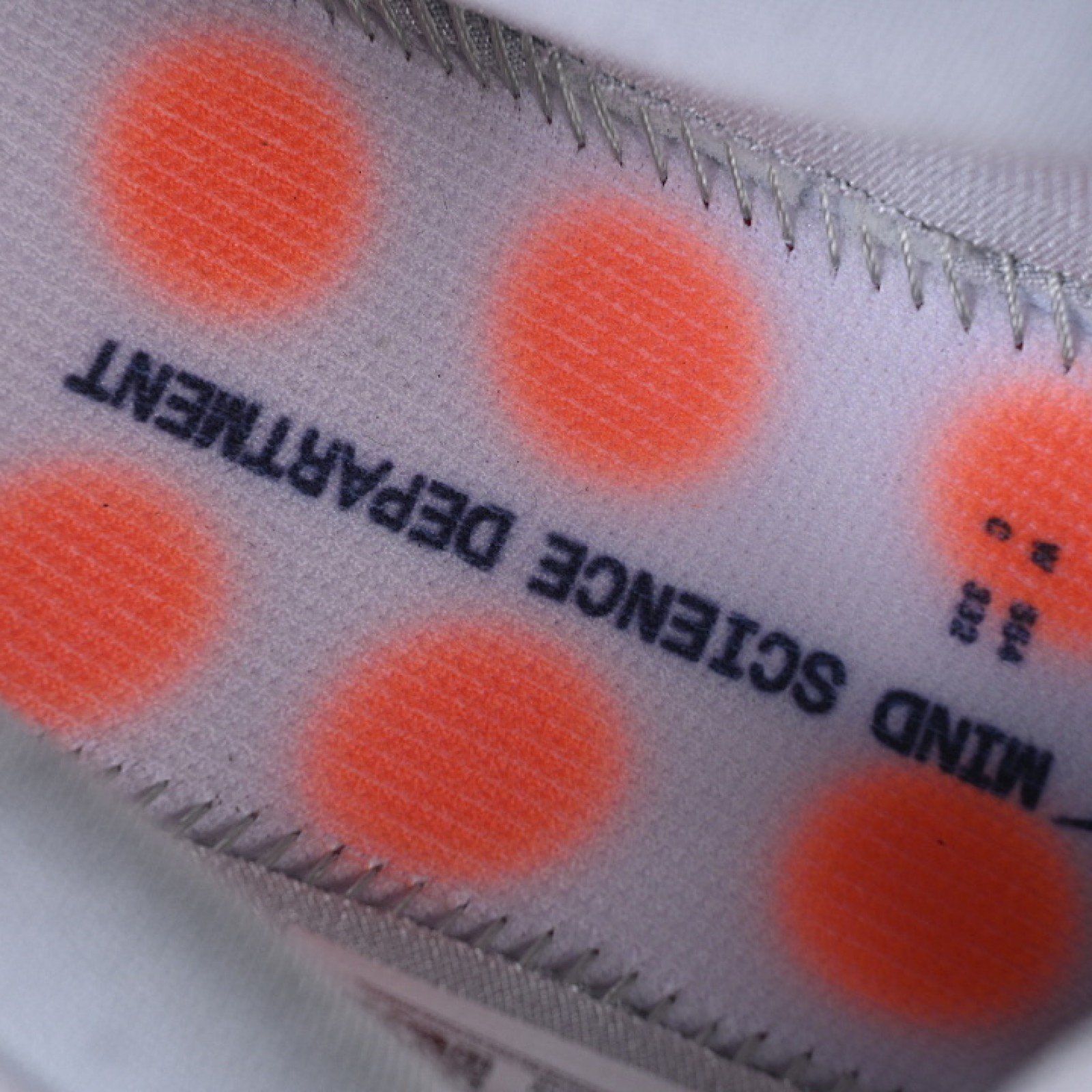 HQ4308 003 MIND 002 LIGHT SMOKE GREY/HYPER CRIMSON/CHROME WOMAN:36 39 MAN:40 45
