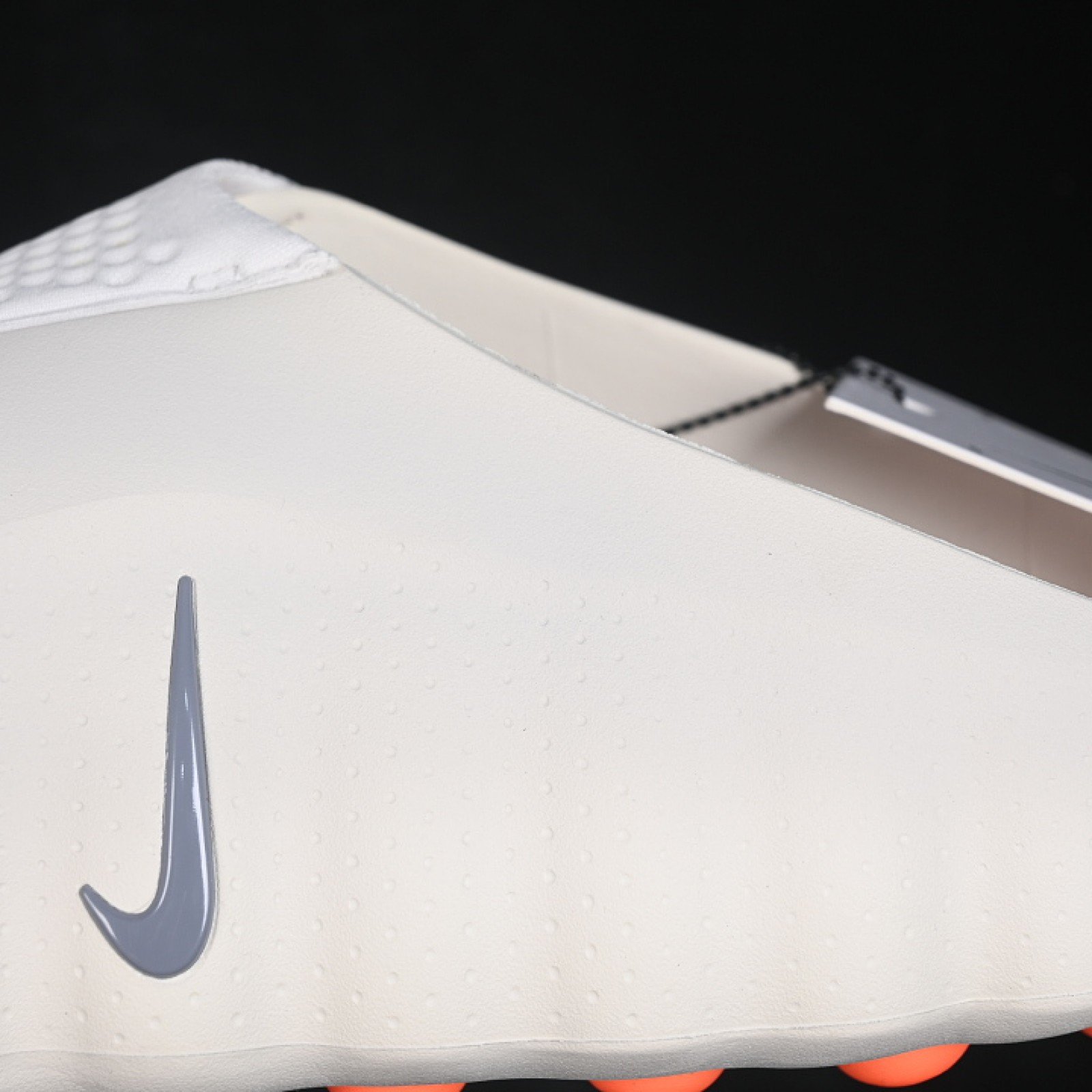 HQ4307 002 MIND 001 SLIDE LIGHT BONE/HYPER CRIMSON/BUFF/CHROME WOMAN:36 39 MAN:40 47.5