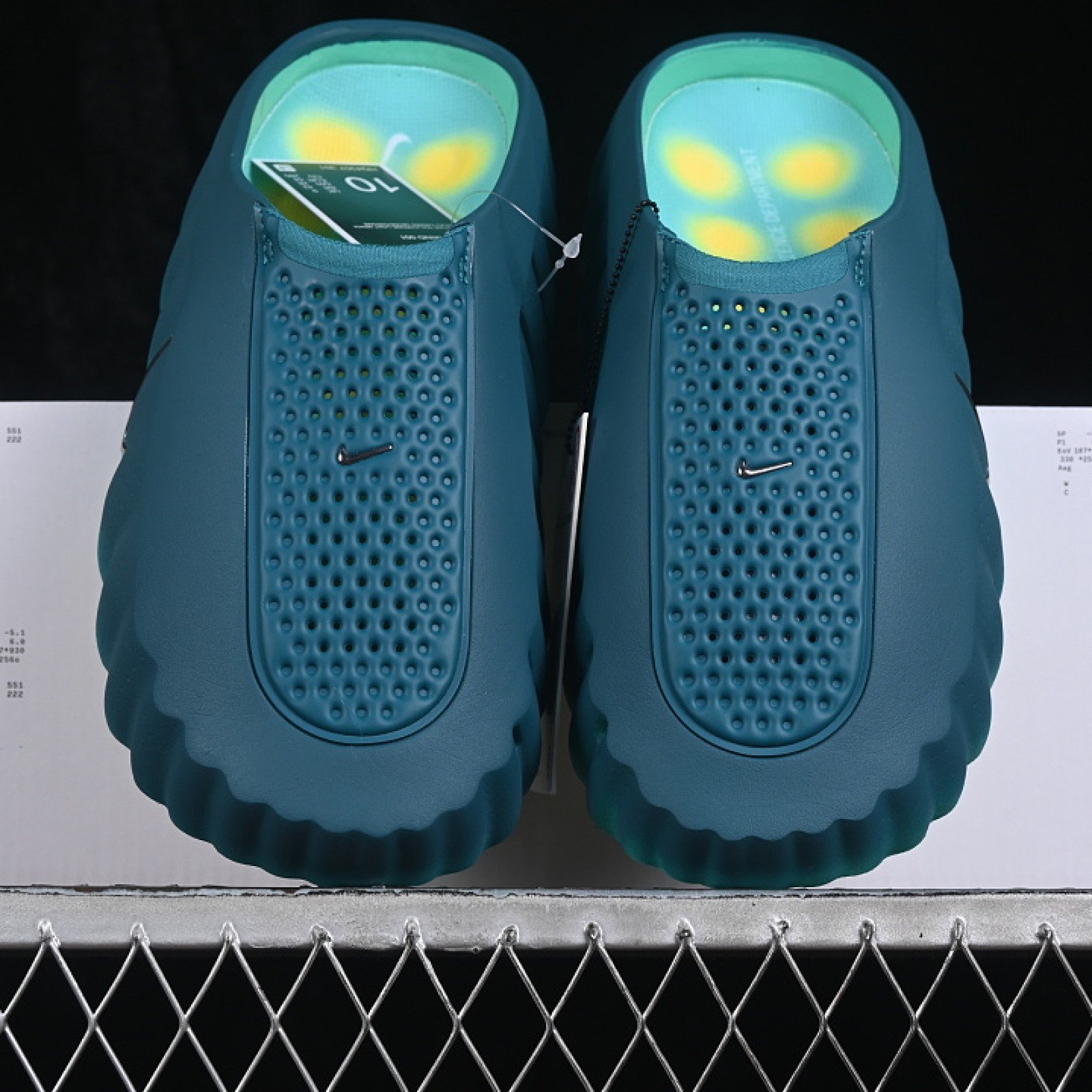 HQ4307 301 MIND 001 SLIDE COOL GREY/LIGHT MENTA/CANARY/WHITE WOMAN:36 39 MAN:40 47.5