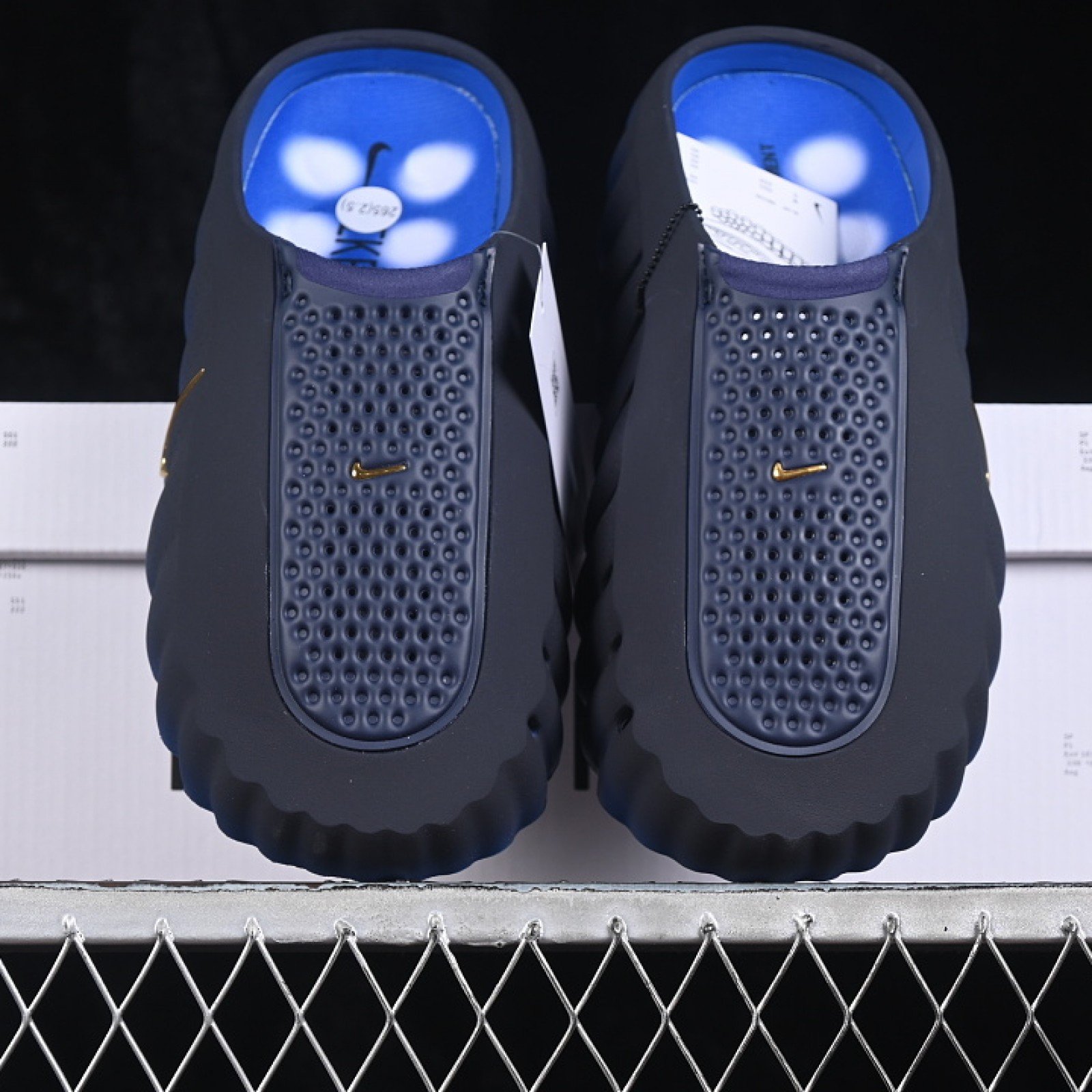 HQ4307 400 MIND 001 SLIDE BLUE/METALLIC COPPER/GAME ROYAL/WHITE WOMAN:36 39 MAN:40 49.5
