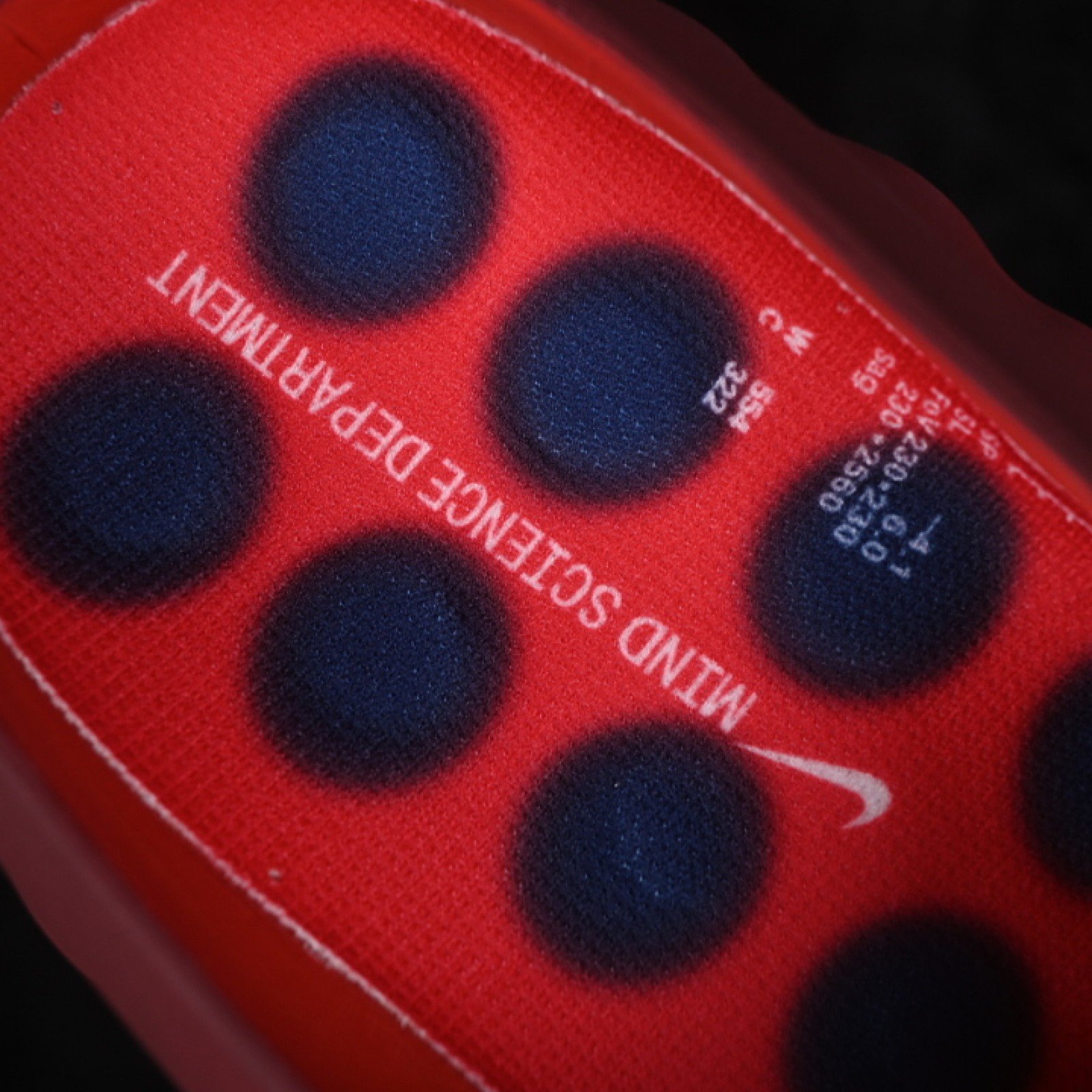 HQ4307 601 MIND 001 SLIDE TEAM RED/RED/MIDNIGHT NAVY/CHROME WOMAN:36 39 MAN:40 47.5