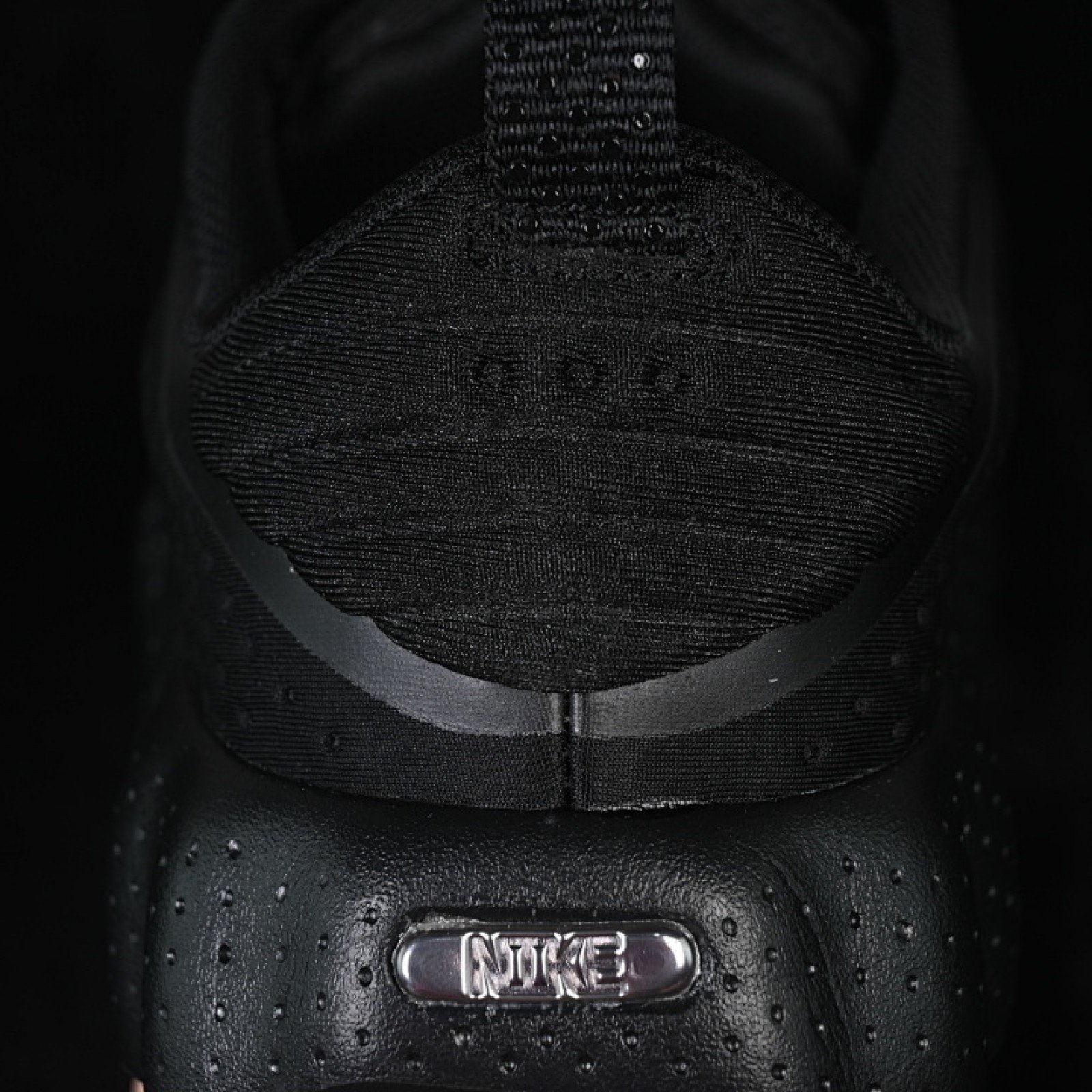 HQ4308 005 MIND 002 BLACK/BLACK/BLACK WOMAN:36 39 MAN:40 45