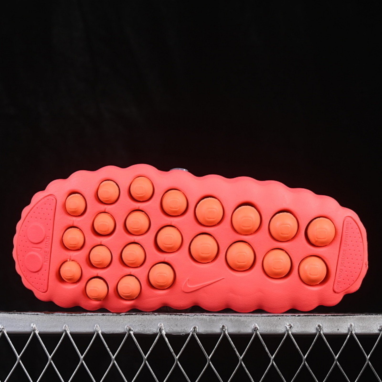 HQ4309 600 MIND 001 SLIDE SOLAR RED/HYPER CRIMSON/BLACK/CHROME WOMAN:36 39 MAN:40 47.5