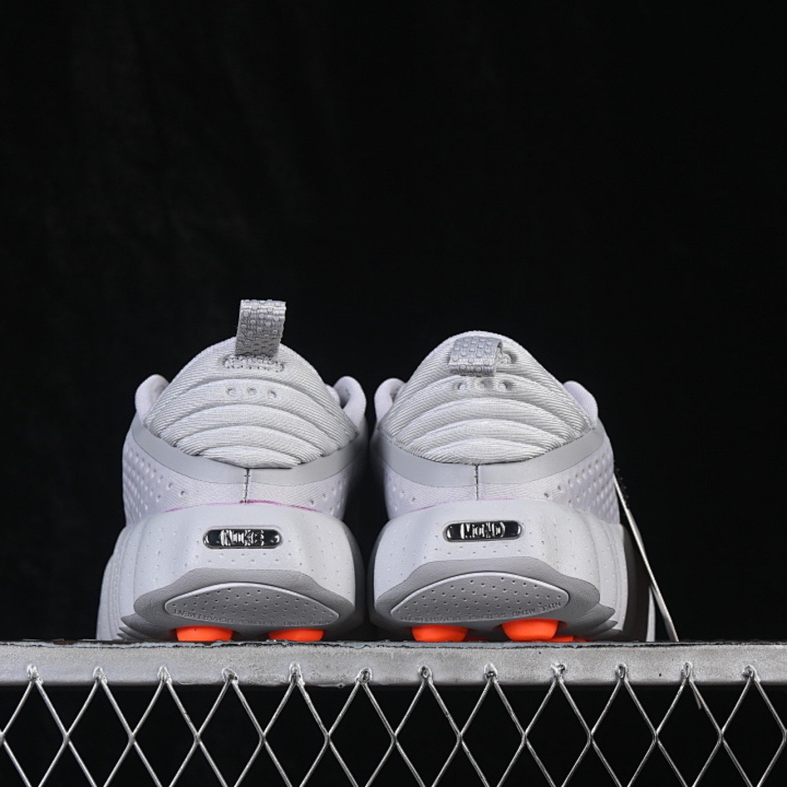 HQ4310 003 MIND 002 LIGHT SMOKE GREY/PHOTON DUST/HYPER CRIMSON WOMAN:36 39 MAN:40 45