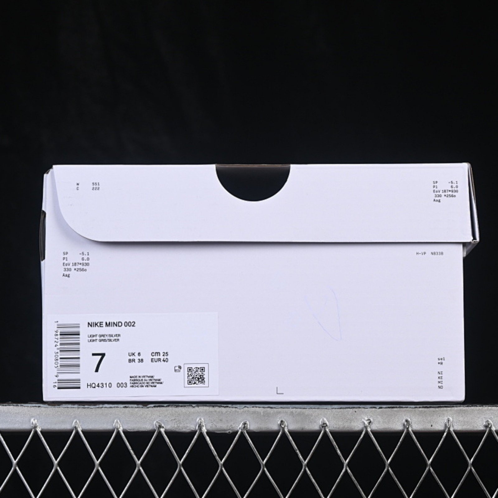 HQ4310 003 MIND 002 LIGHT SMOKE GREY/PHOTON DUST/HYPER CRIMSON WOMAN:36 39 MAN:40 45