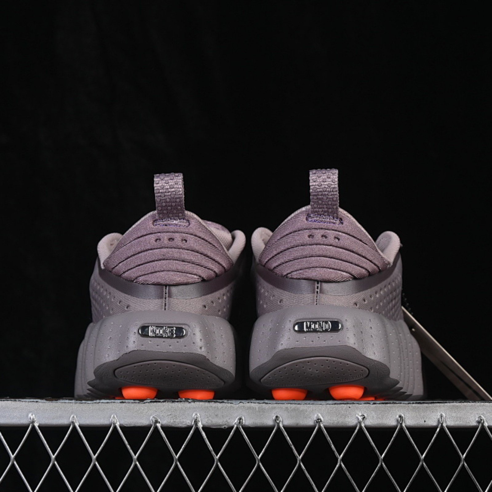 HQ4310 200 MIND 002 PURPLE SMOKE/HYPER CRIMSON/METALLIC COOL GREY WOMAN:36 39 MAN:40 45