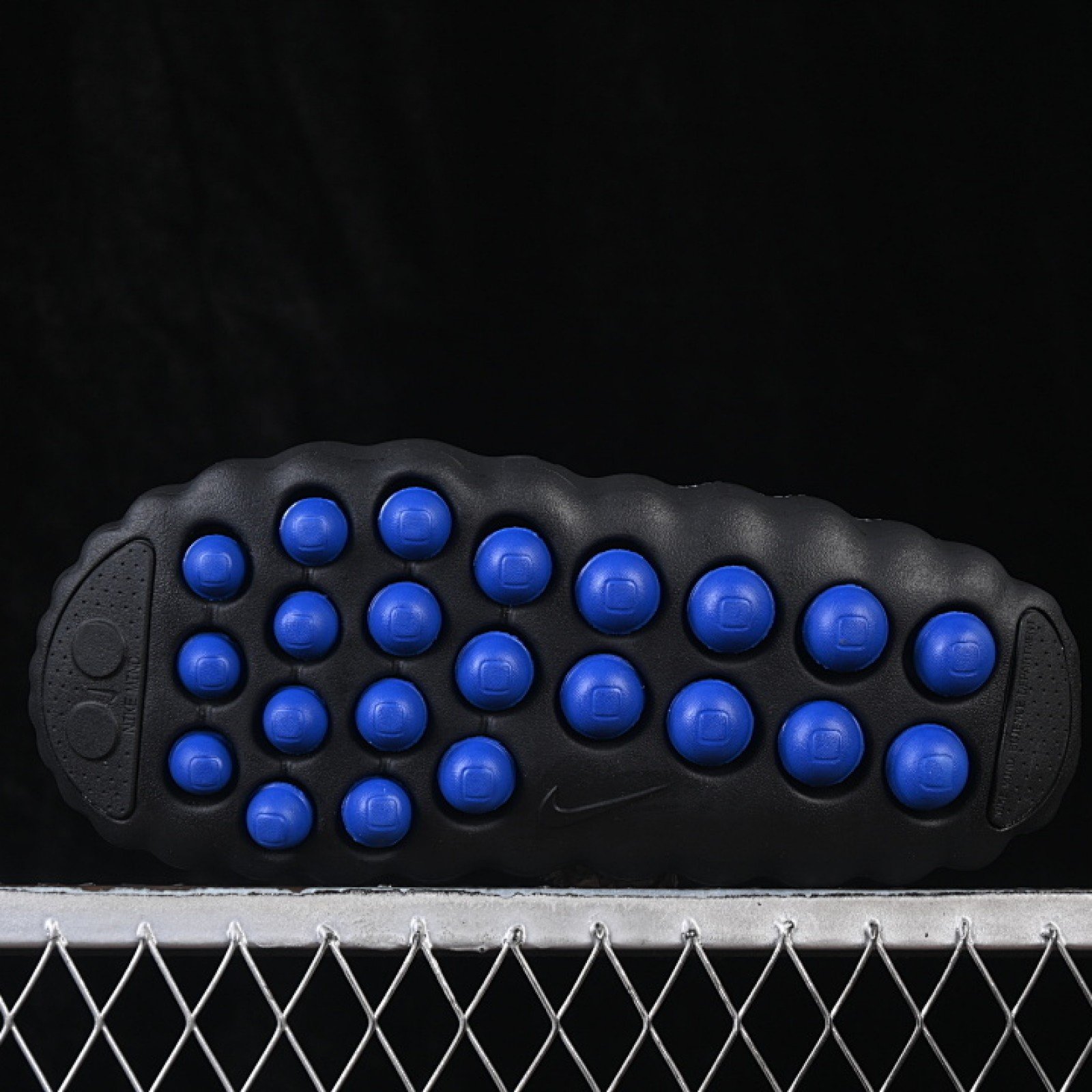 IQ8502 001 MIND 001 SLIDE BLACK/BLACK WOMAN:36 38.5 MAN:40 48.5