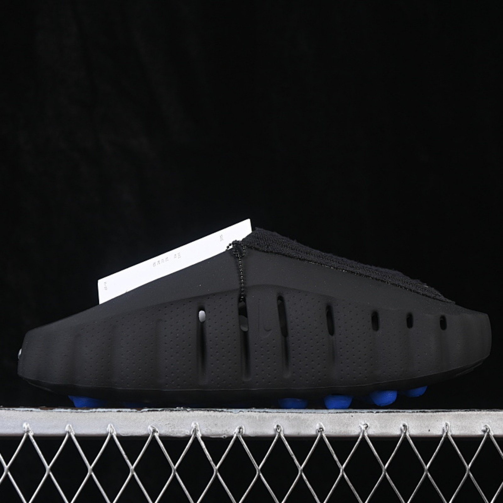 IQ8502 001 MIND 001 SLIDE BLACK/BLACK WOMAN:36 38.5 MAN:40 48.5