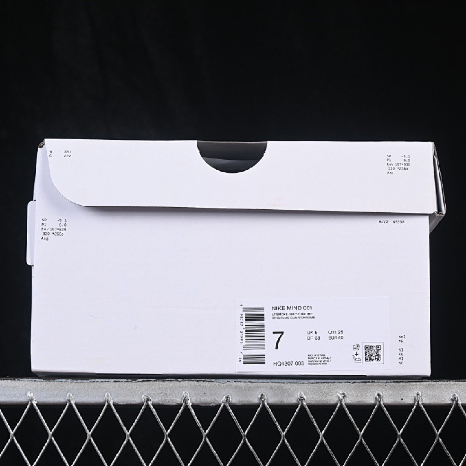 HQ4307 003 MIND 001 SLIDE GREY/CHROME/HYPER CRIMSON/BLACK WOMAN:36 38.5 MAN:40 47.5