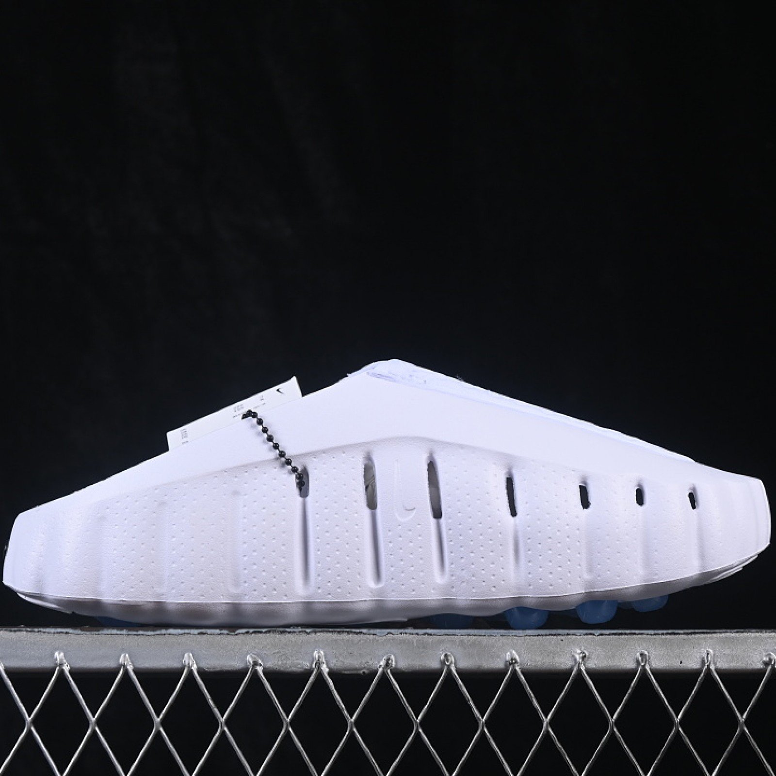 HQ4307 102 NEUROSCIENCE FOOT MASSAGE SLIPPERS WHITE/KLEIN BLUE WOMAN:37 39 MAN:40 47.5