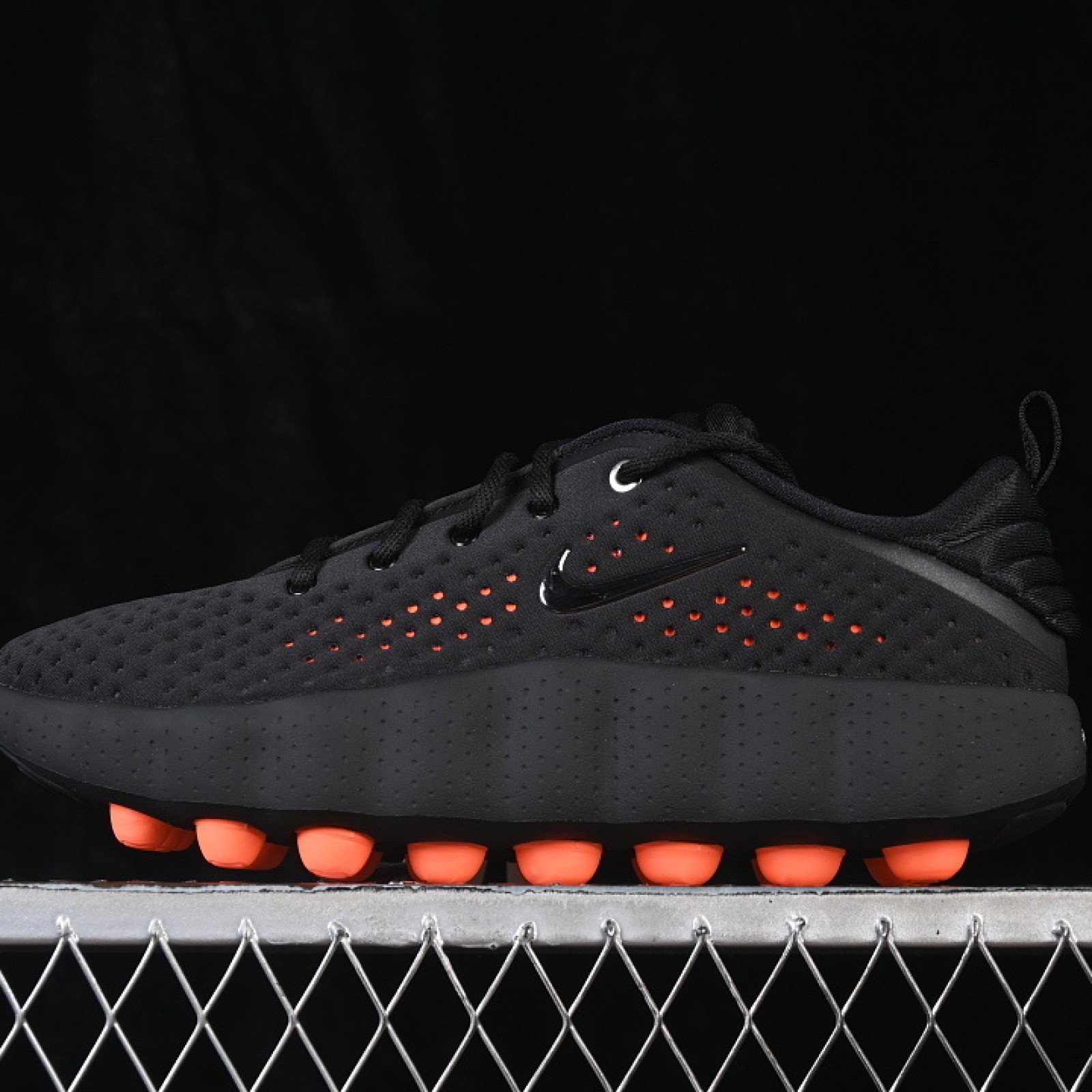 HQ4308 001 MIND 002 BLACK/HYPER CRIMSON/HYPER CRIMSON/CHROME WOMAN:36 39 MAN:40 46