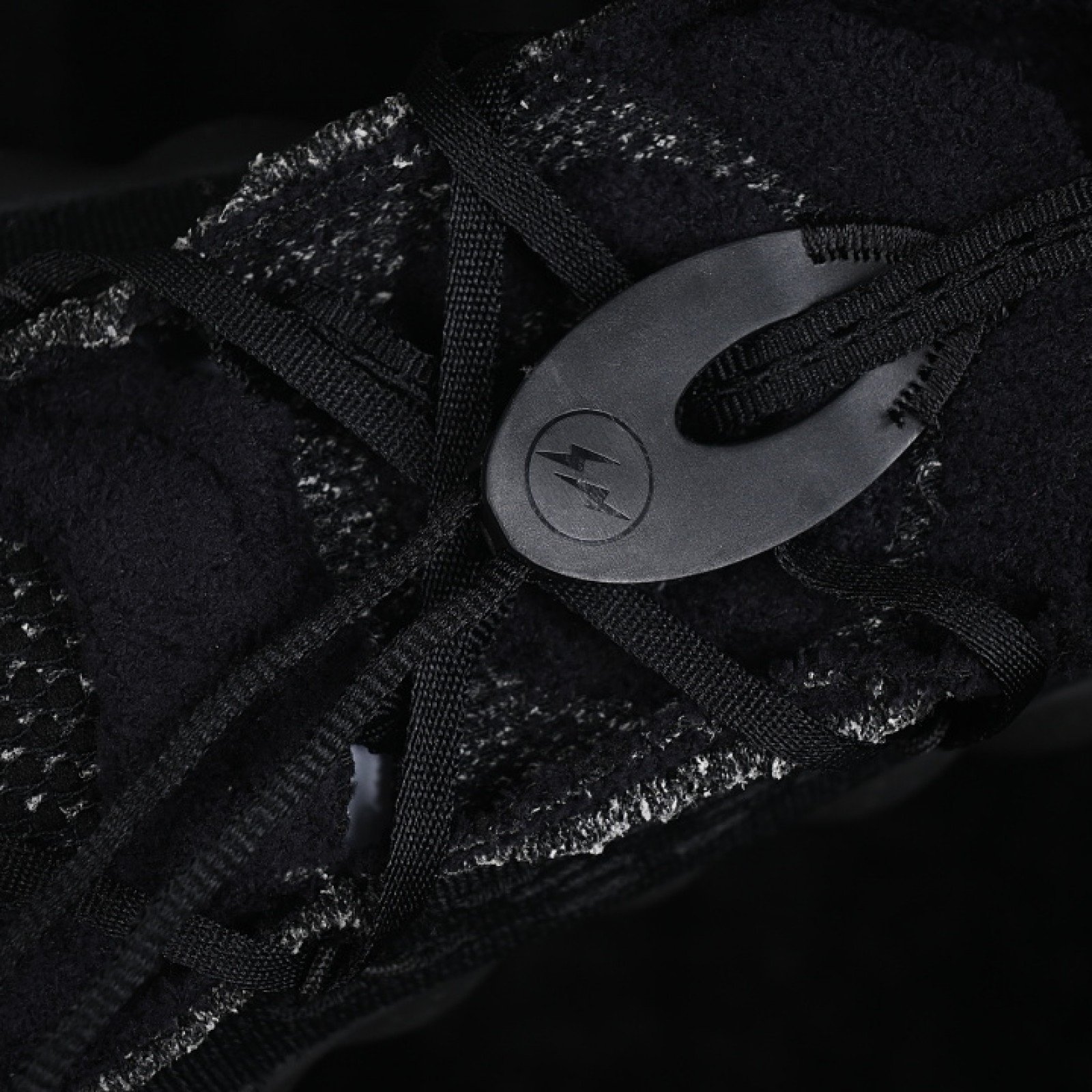 IQ8504 002 NEUROSCIENCE FOOT MASSAGE SHOES BLACK/INKINESS WOMAN:36 39 MAN:40 47.5