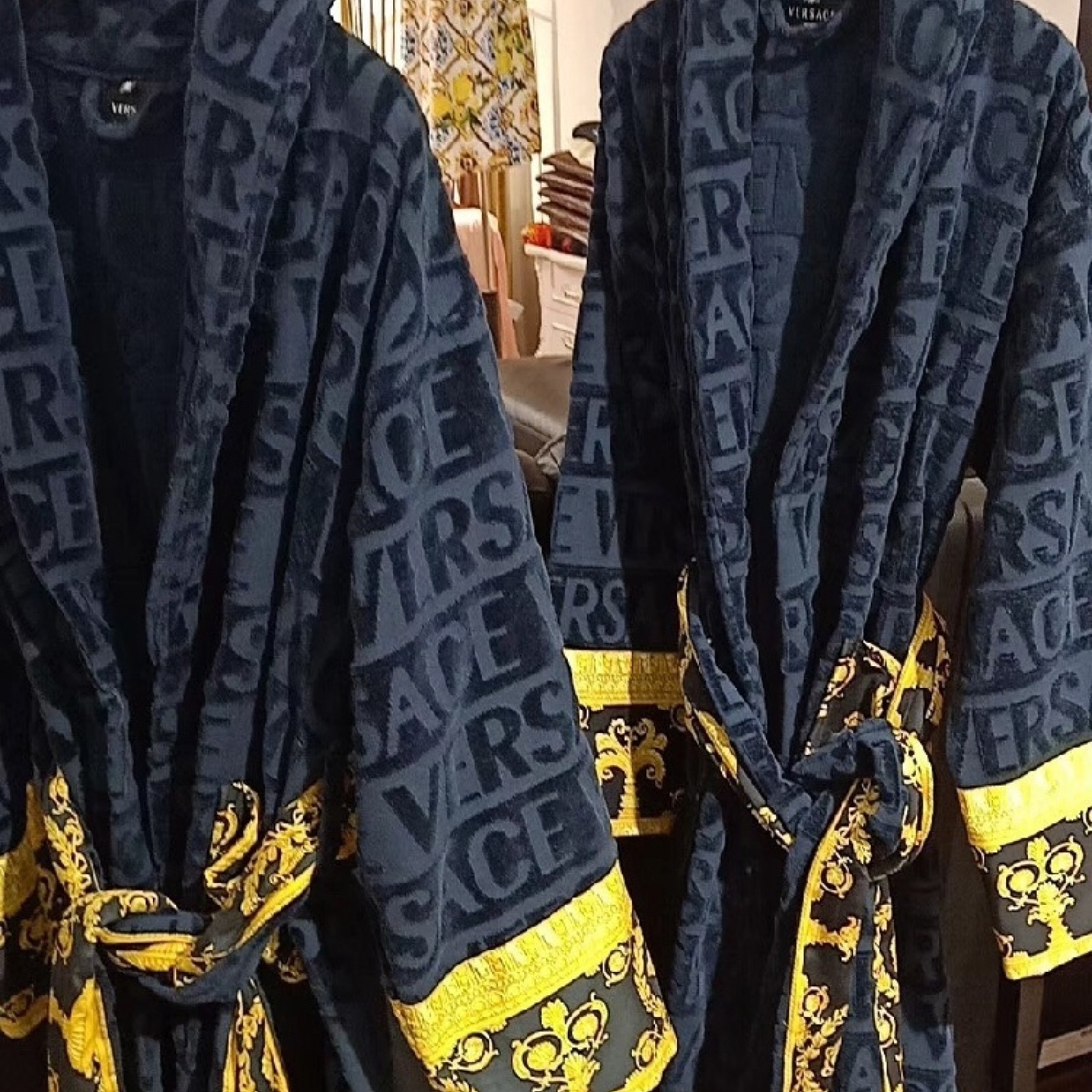 Versace robes for Men and Women Unisex Bathrobes, House Coats Barocco Sleeve