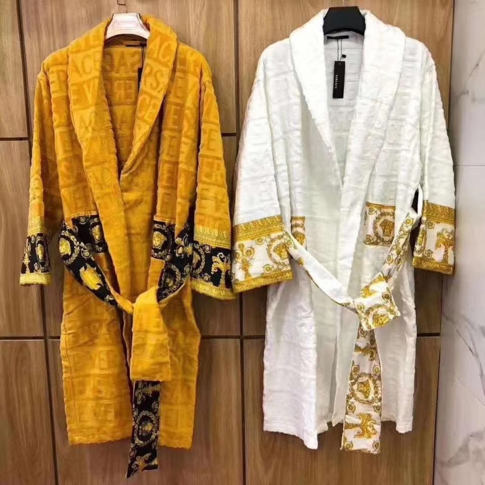 Versace robes for Men and Women Unisex Bathrobes, House Coats Barocco Sleeve