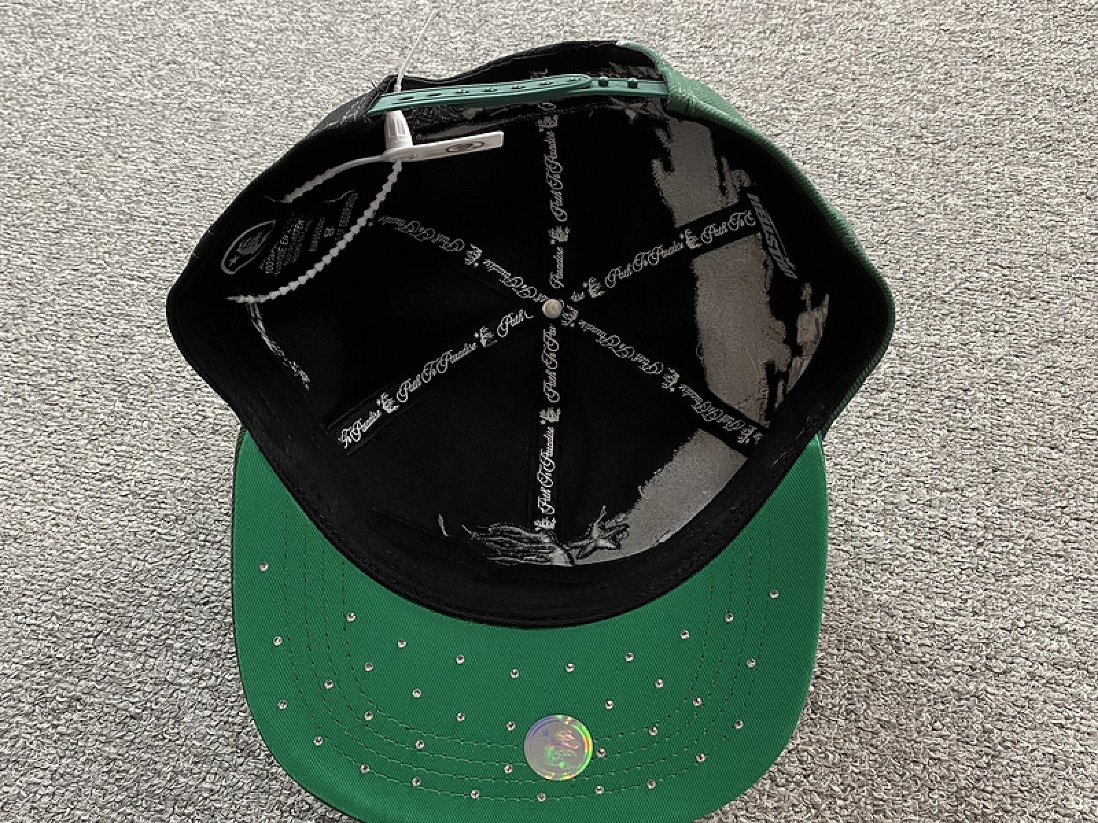 Hellstar Studios fitted hat