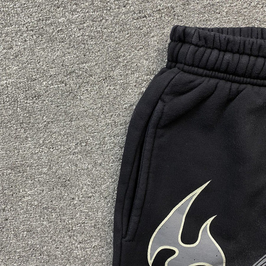 HELLSTAR Short
