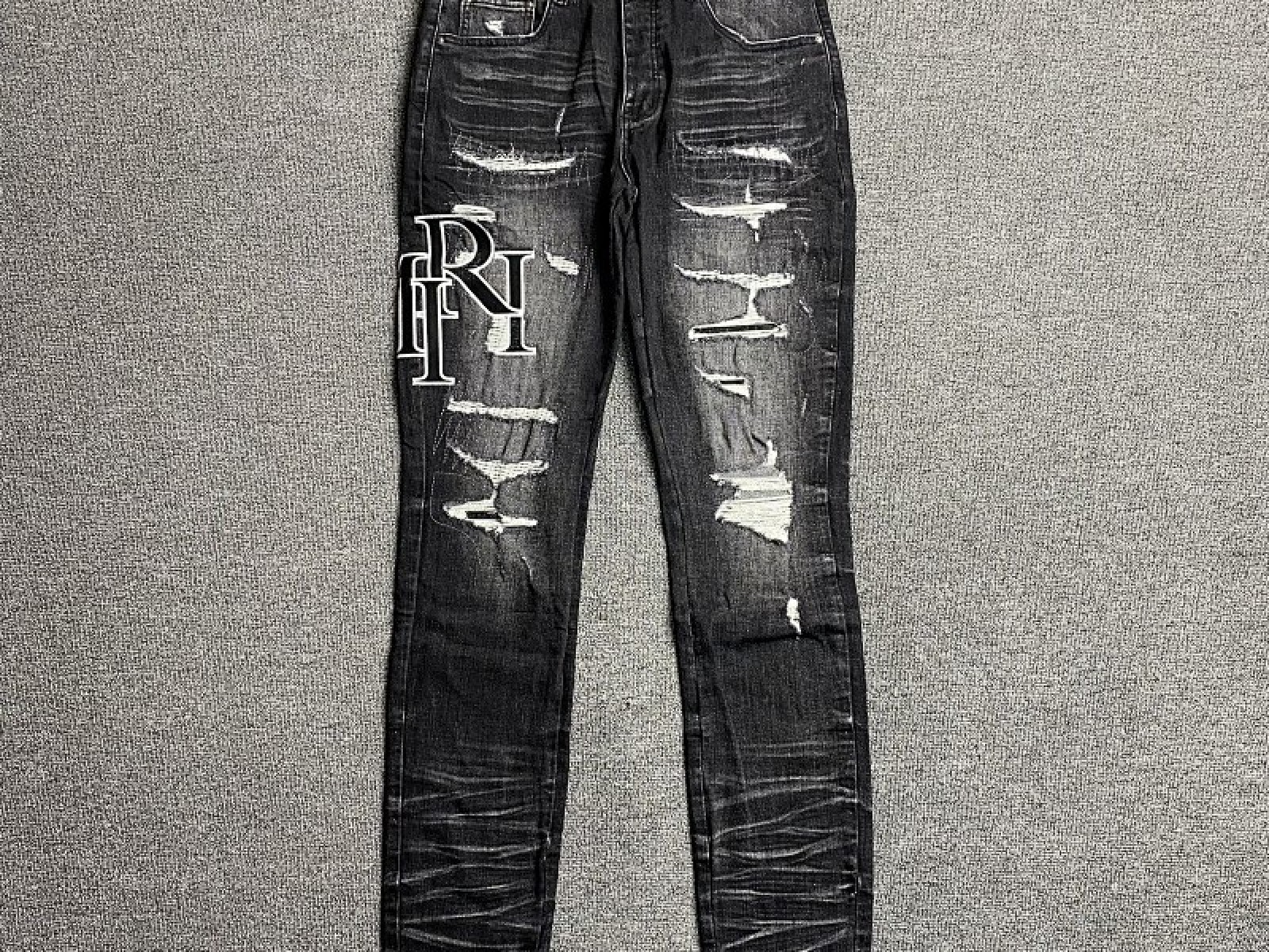 ￥185  AMIRI  Jeans