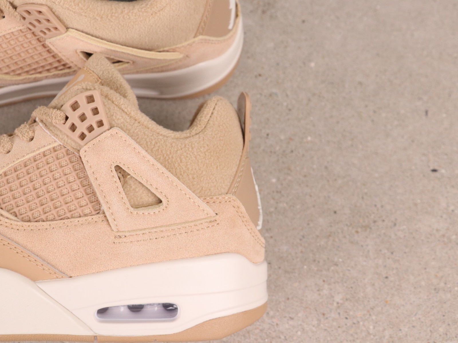 Air Jordan 4 Retro [HV0823-200]