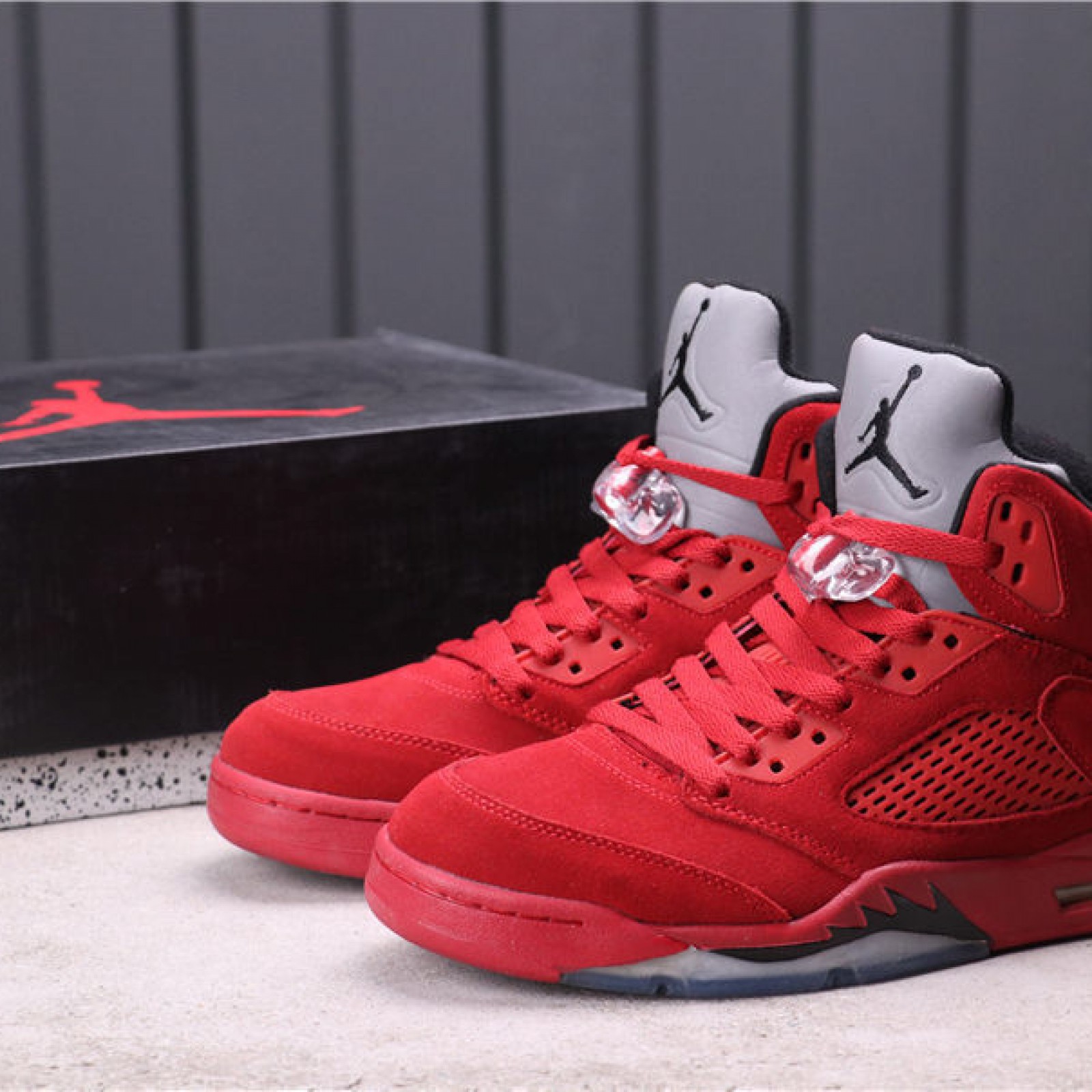 Air Jordan 5 What The 846315-025