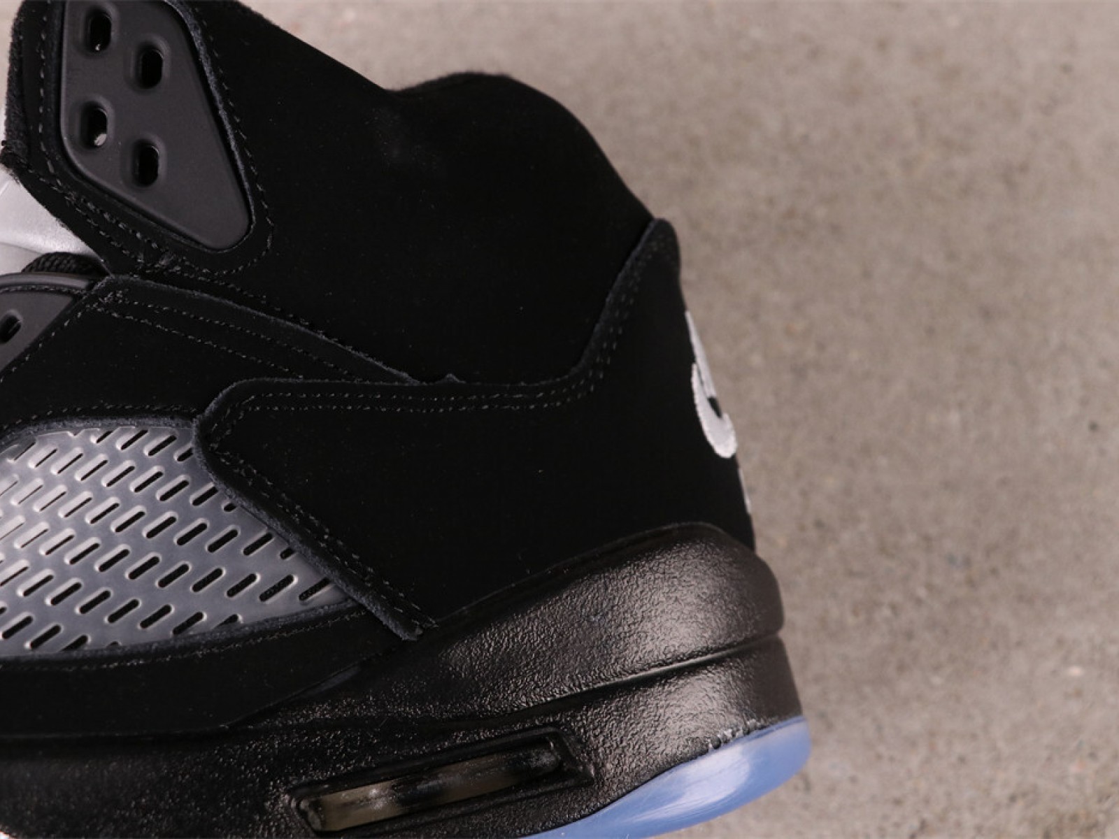 Air Jordan 5 Metallic Black 845035-003