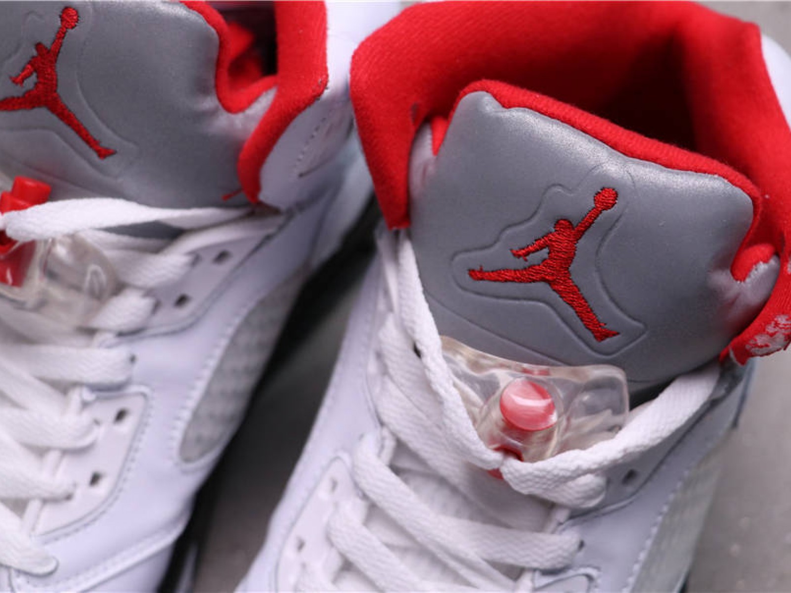 Air Jordan 5 Fire Red DA1911-102