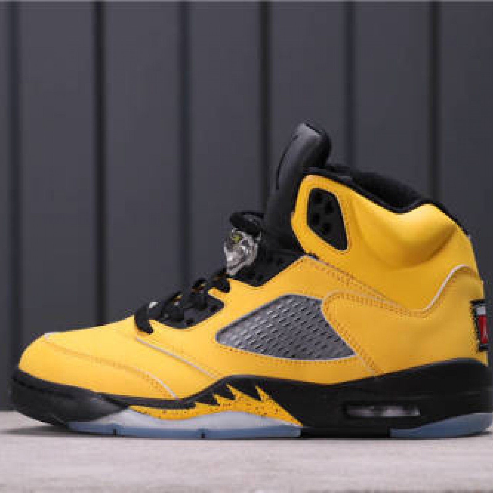 Air Jordan 5 SP Michigan CQ9541-704