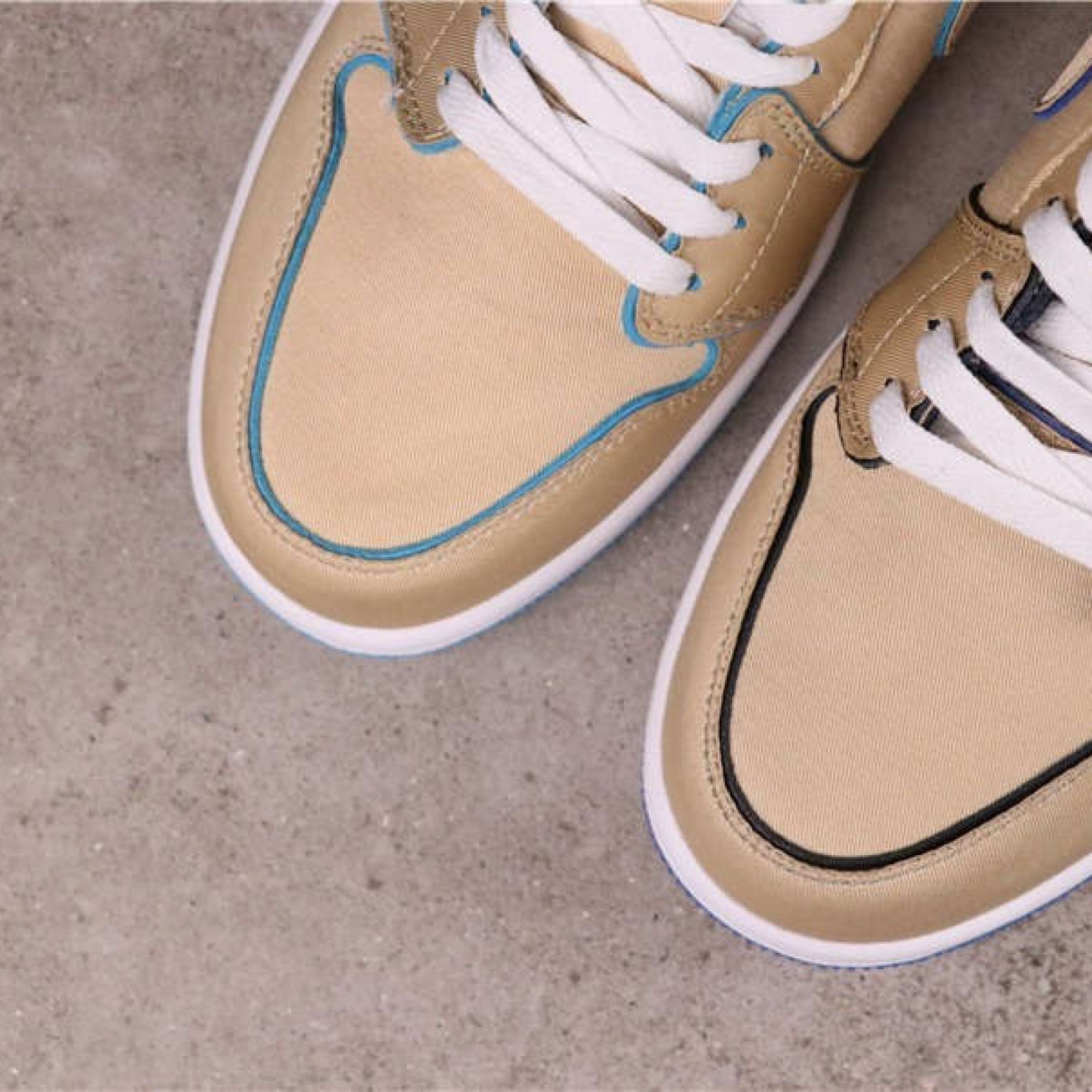 Nike SB x Air Jordan 1 Low CJ7891-200