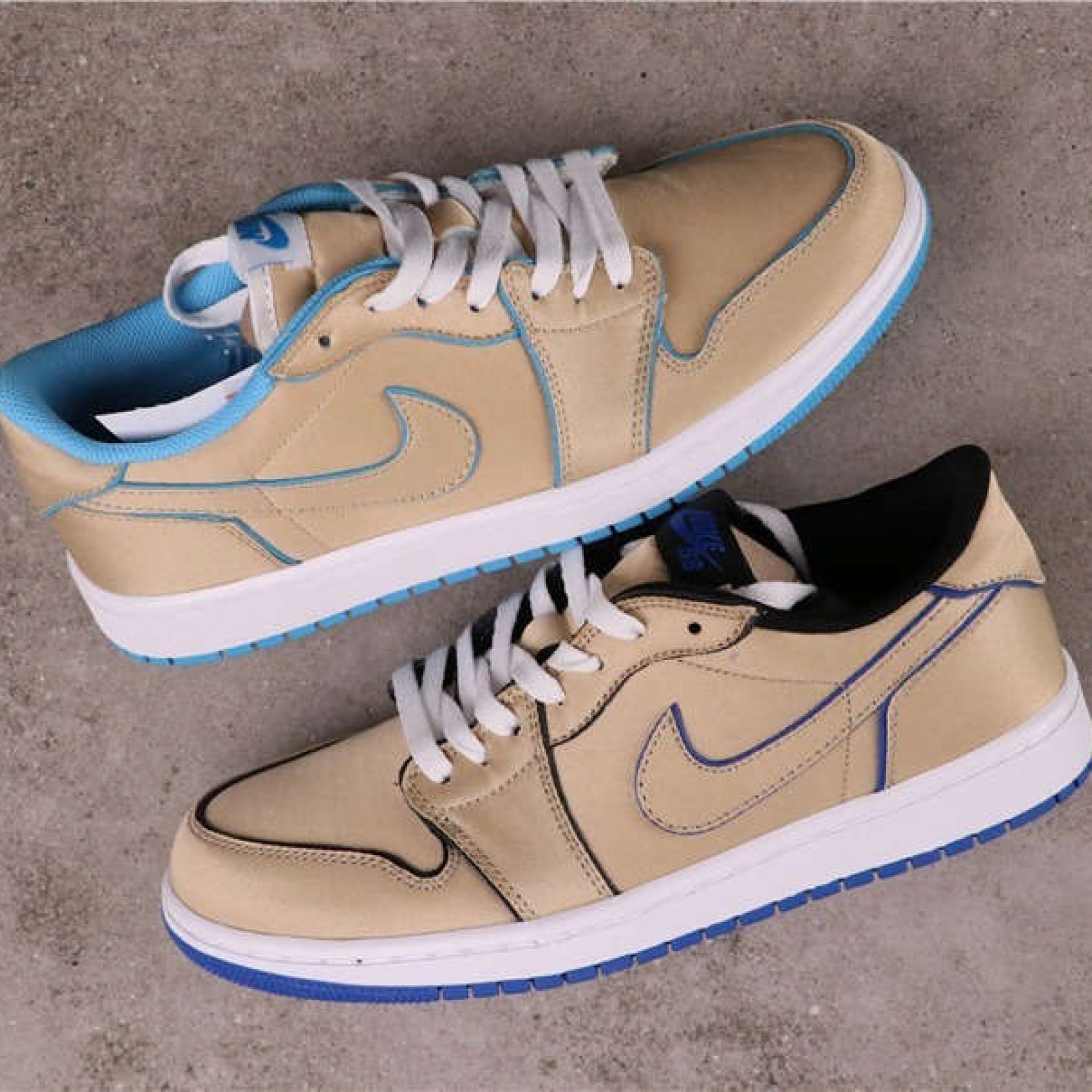 Nike SB x Air Jordan 1 Low CJ7891-200