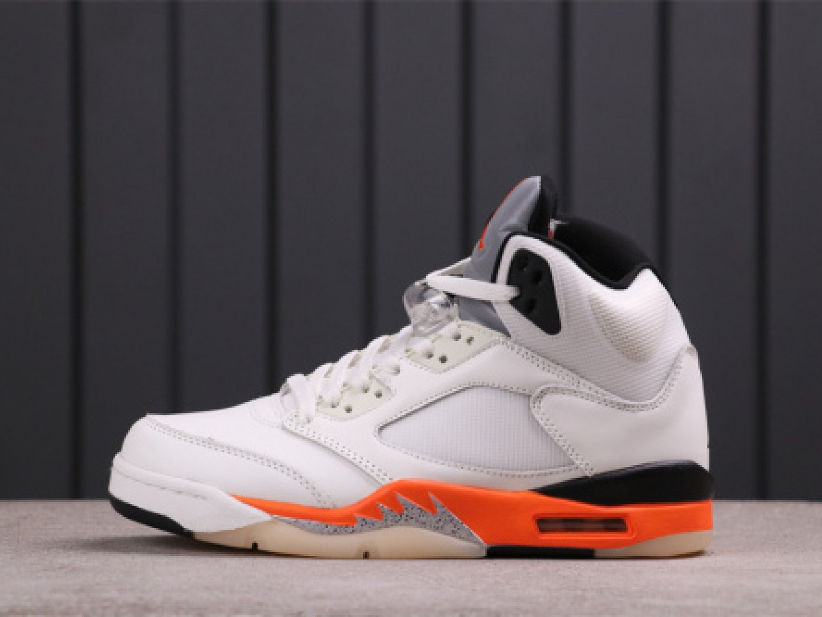 Air Jordan 5 Fire Red DC1060-100