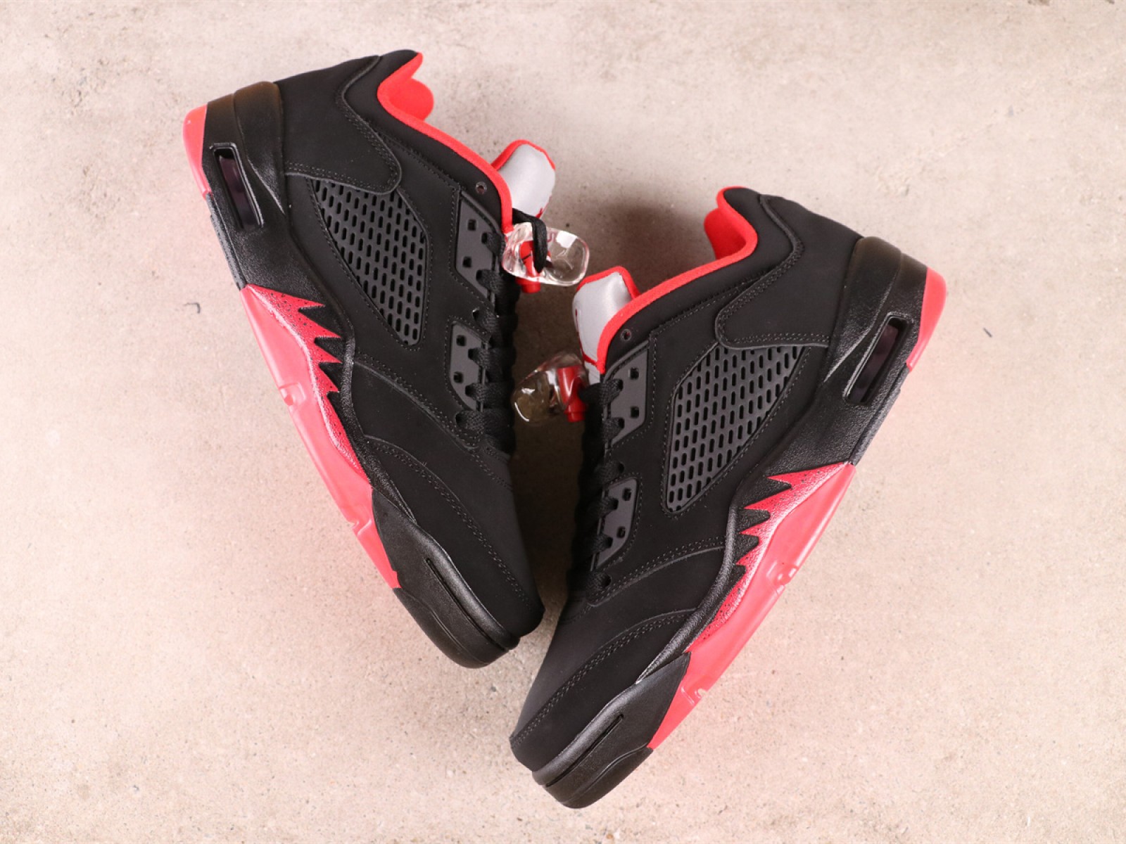 Air Jordan 5 Low Alternate 819171-001