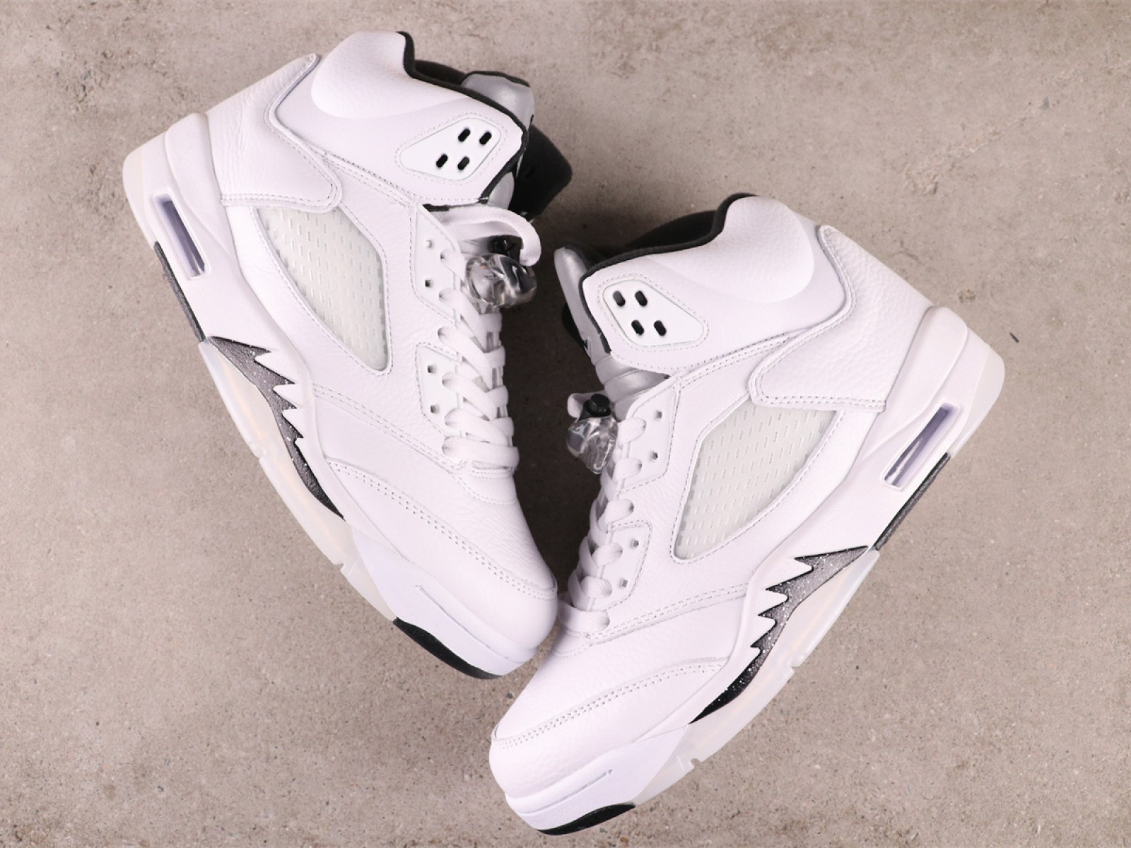 Air Jordan 5 DD0587-110