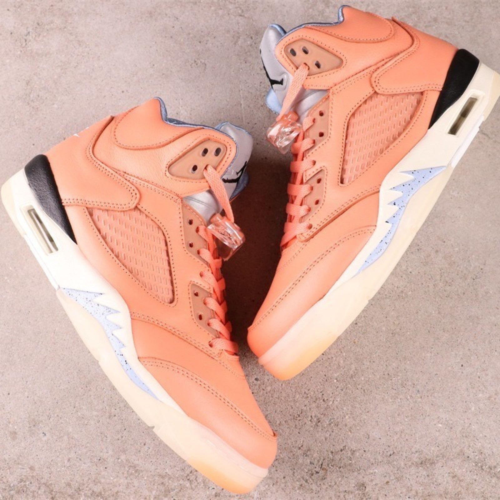 Air Jordan 5 DV4982-641