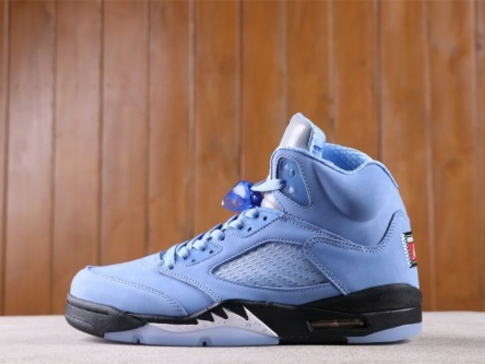 Air Jordan 5 UNC DV1310-401