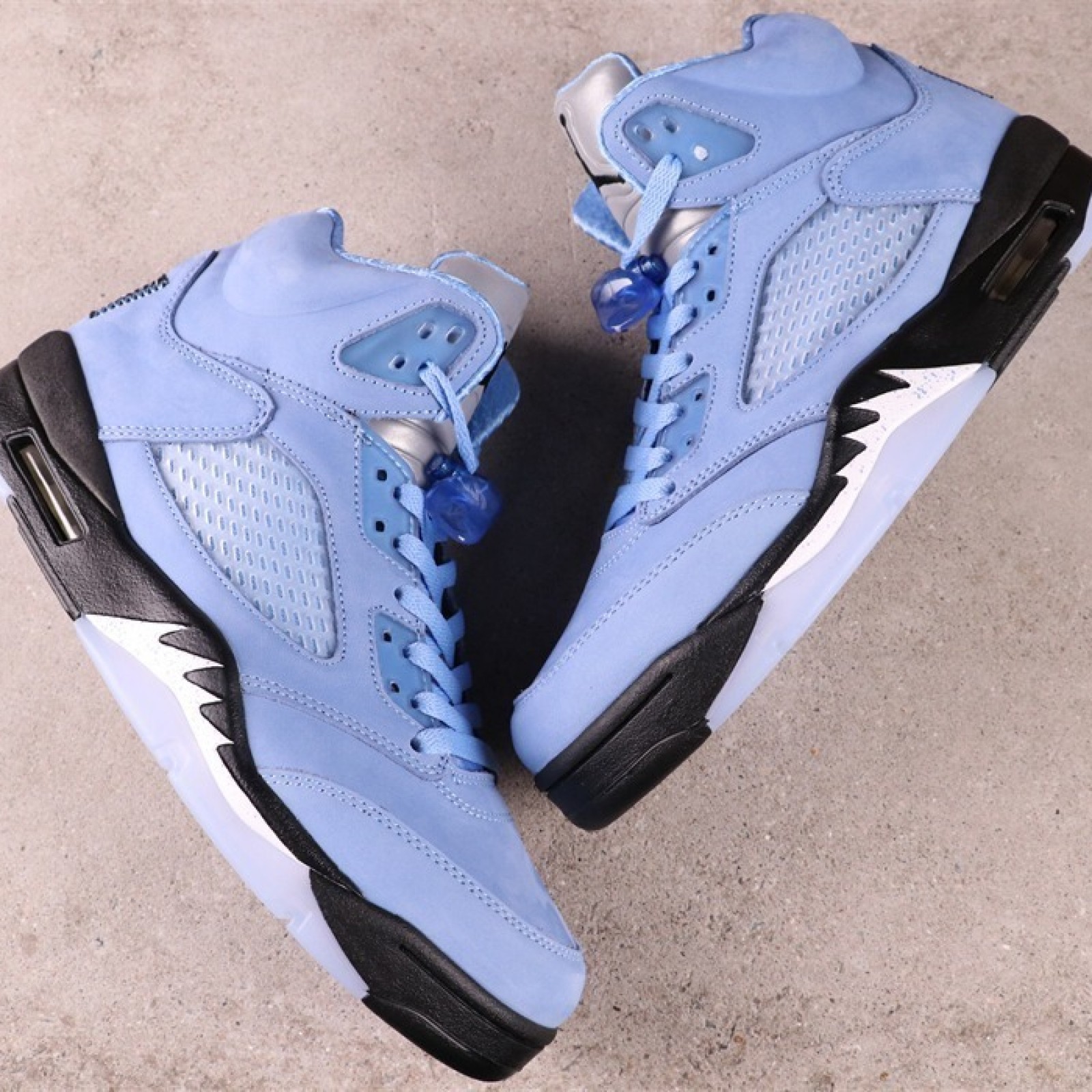 Air Jordan 5 UNC DV1310-401