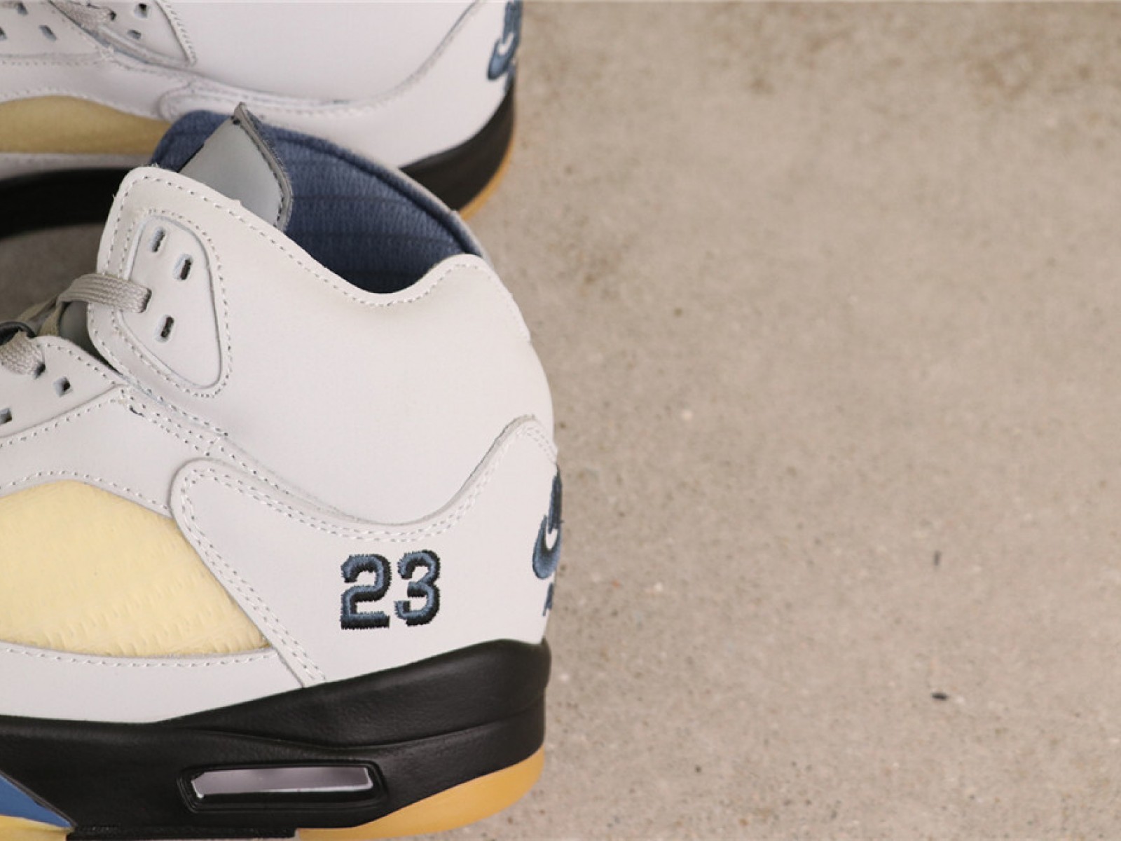 A Ma Maniere x Air Jordan 5 Diffused Blue FZ5758-004