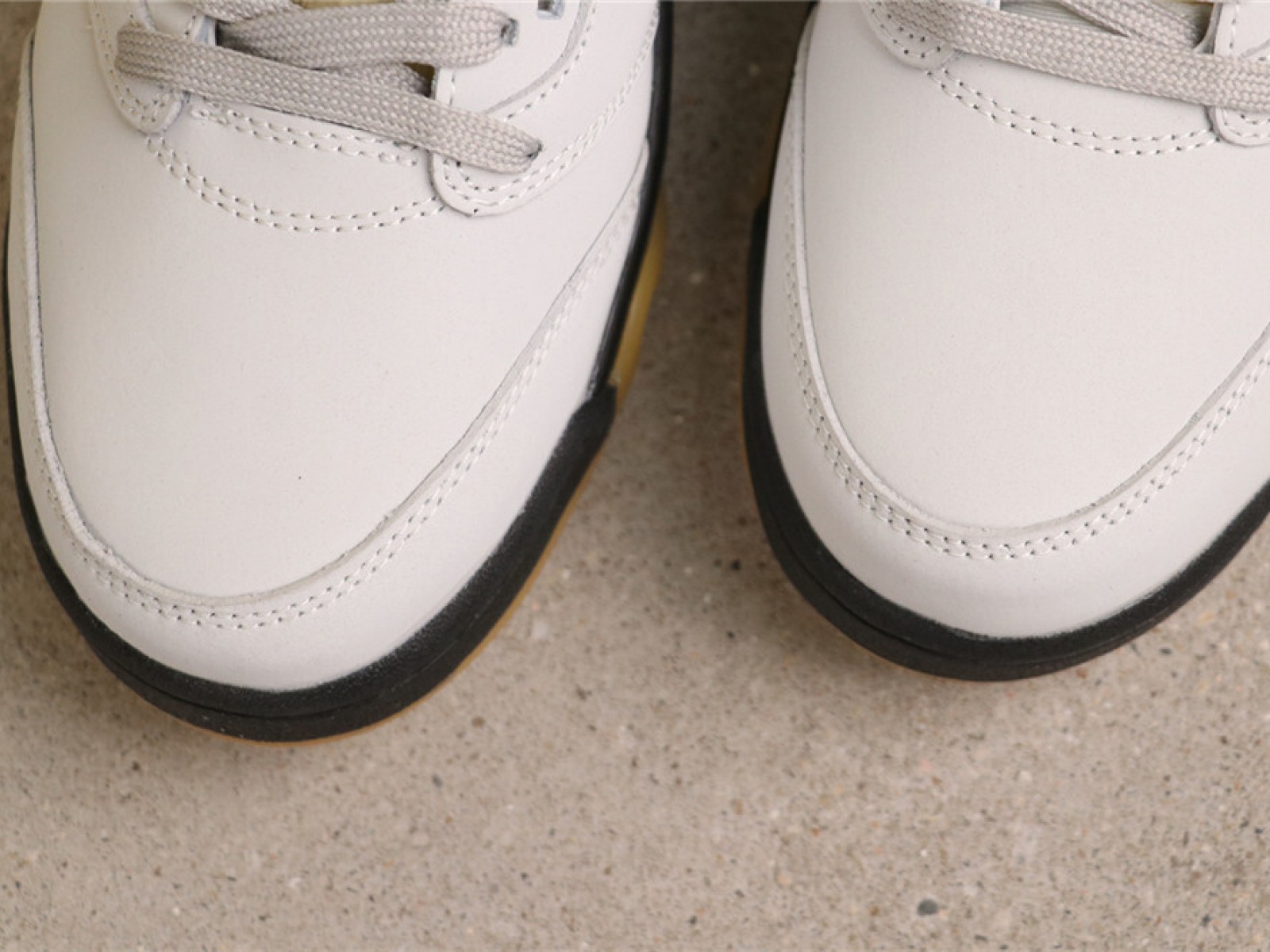 A Ma Maniere x Air Jordan 5 Diffused Blue FZ5758-004