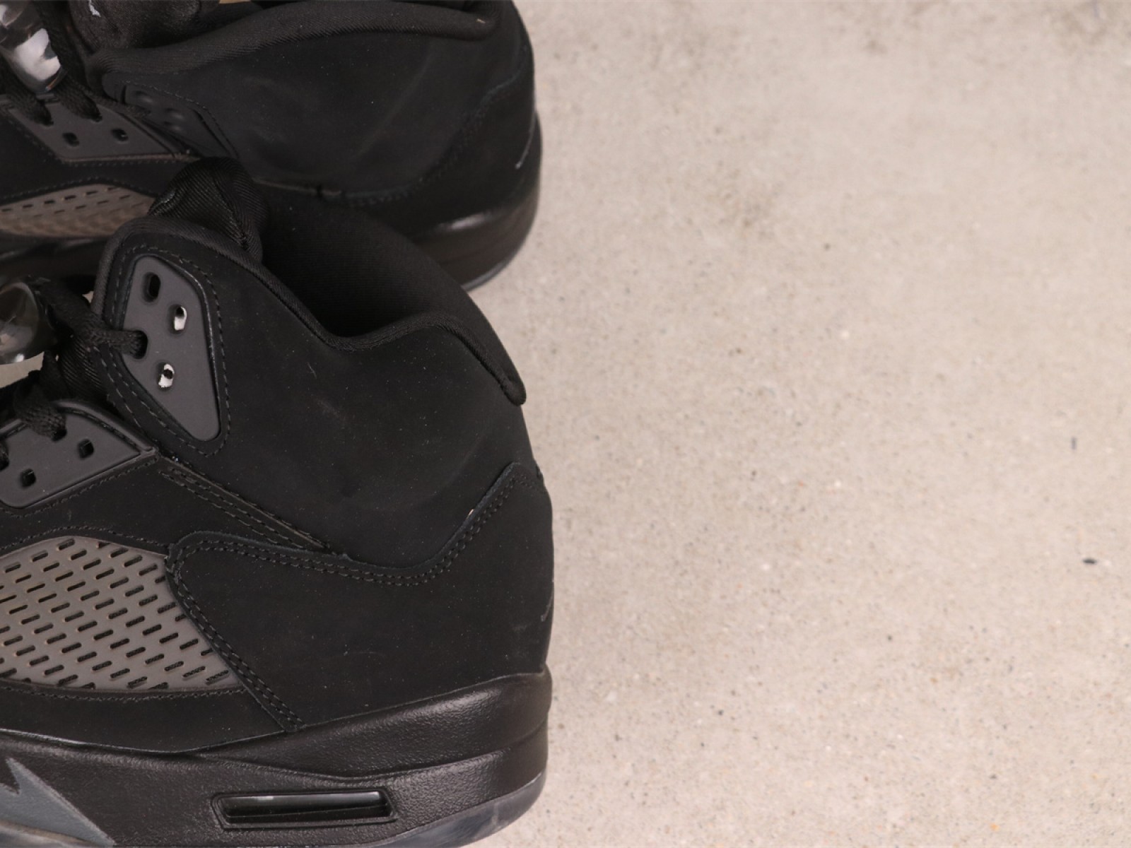 Air Jordan 5 Black Cat FZ2239-001