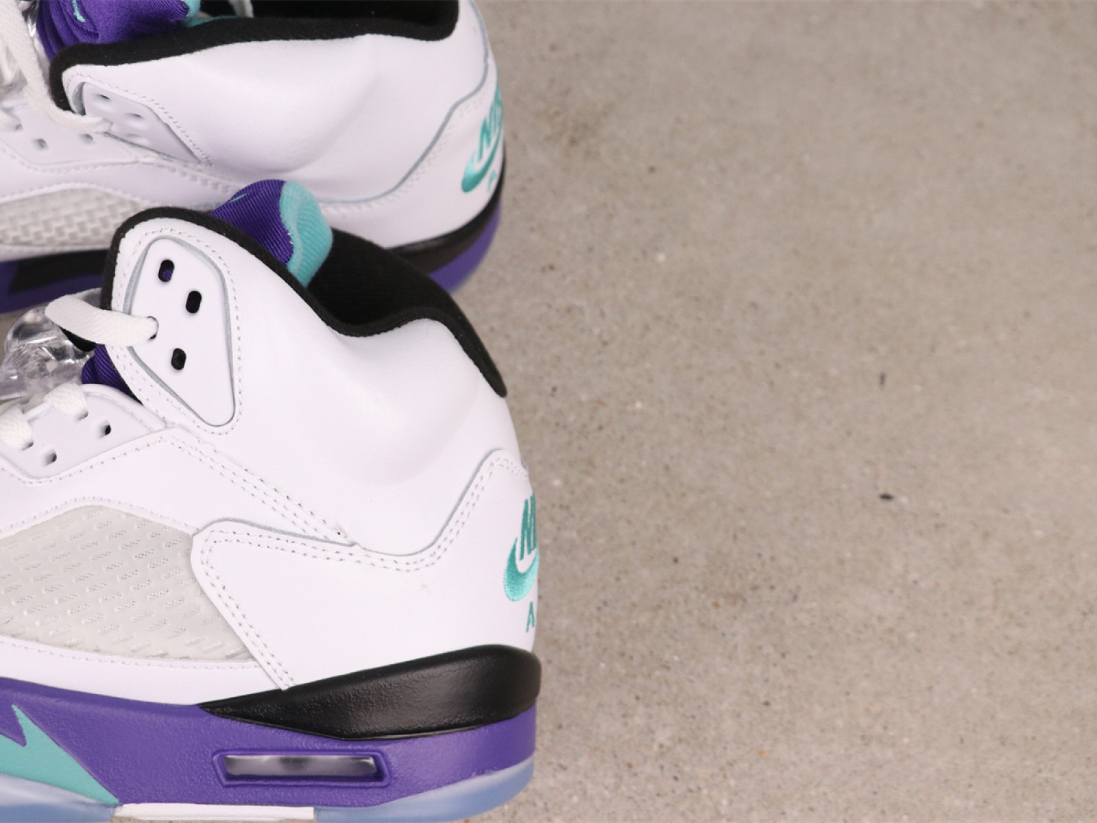 Air Jordan 5 Retro OG Grape HQ7978-100