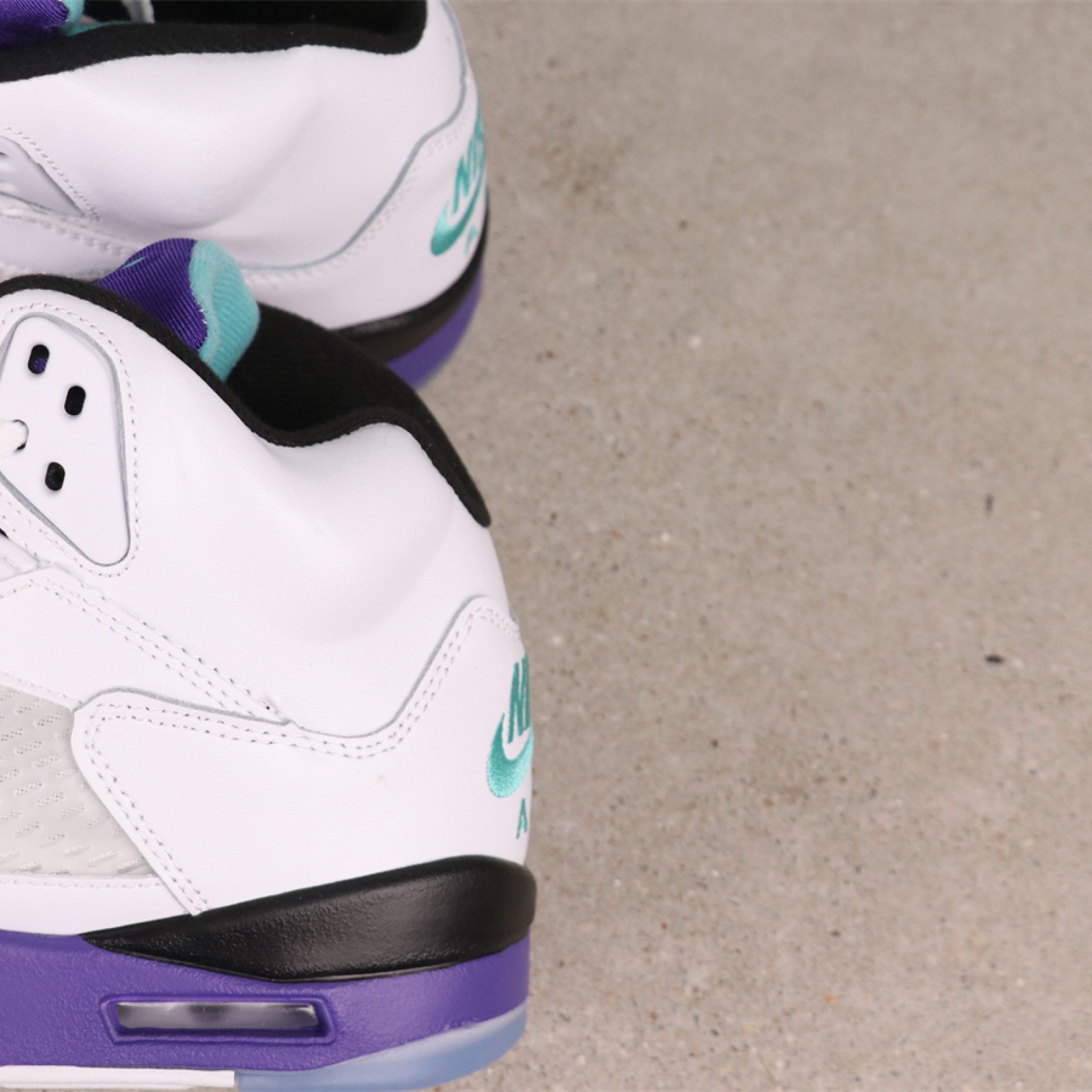Air Jordan 5 Retro OG Grape HQ7978-100