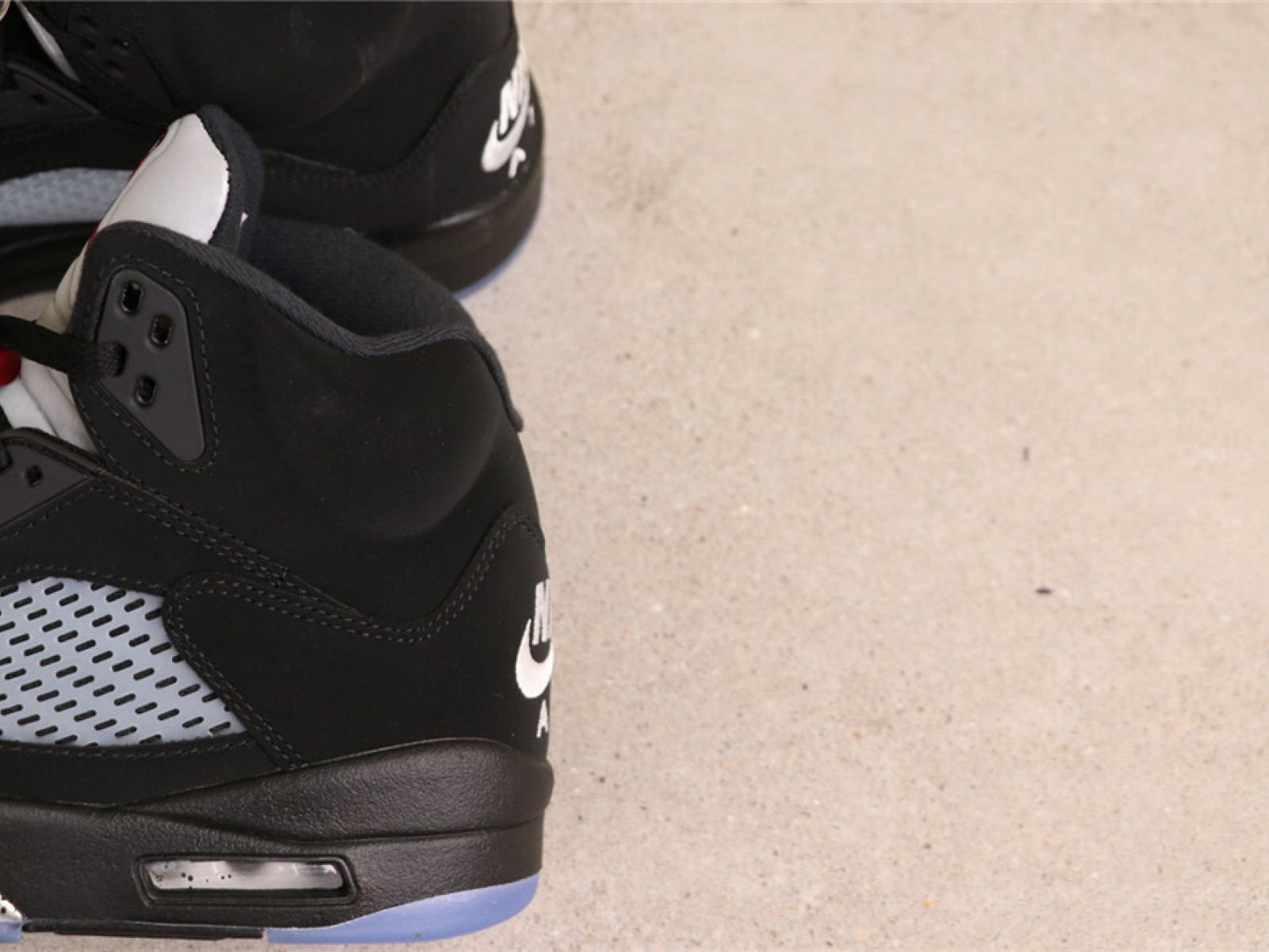 Air Jordan 5 Metallic Black 845035-003