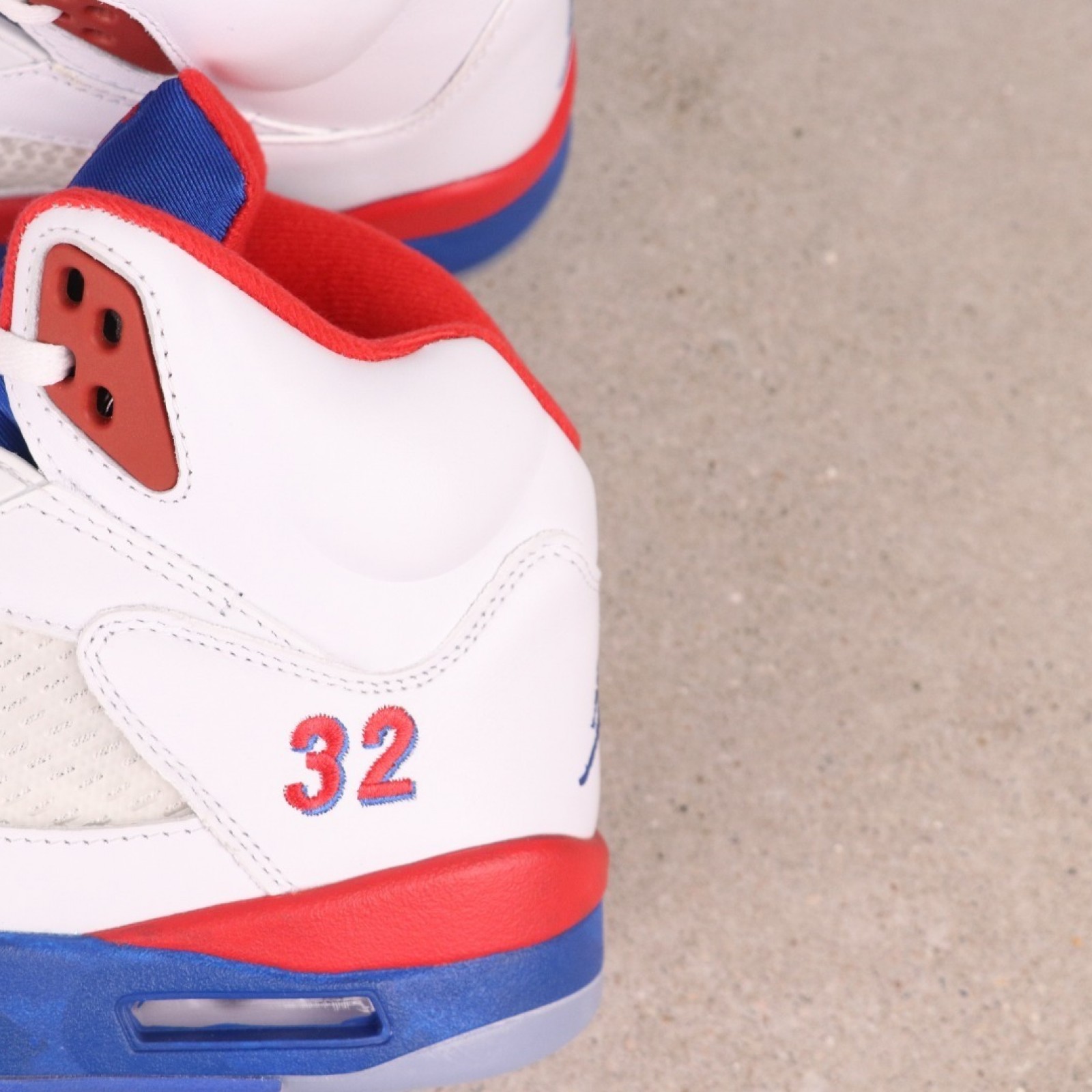 Air Jordan 5 HQ7978-102