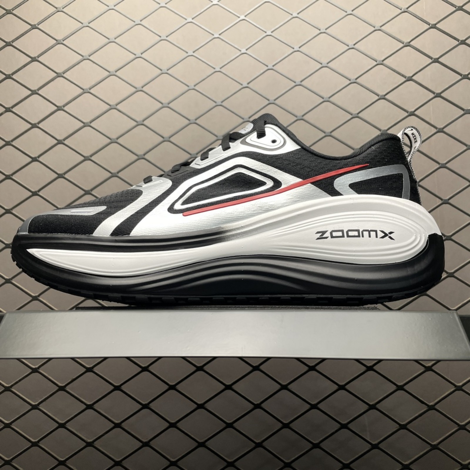 Nike Vomero Plus IM6776-555