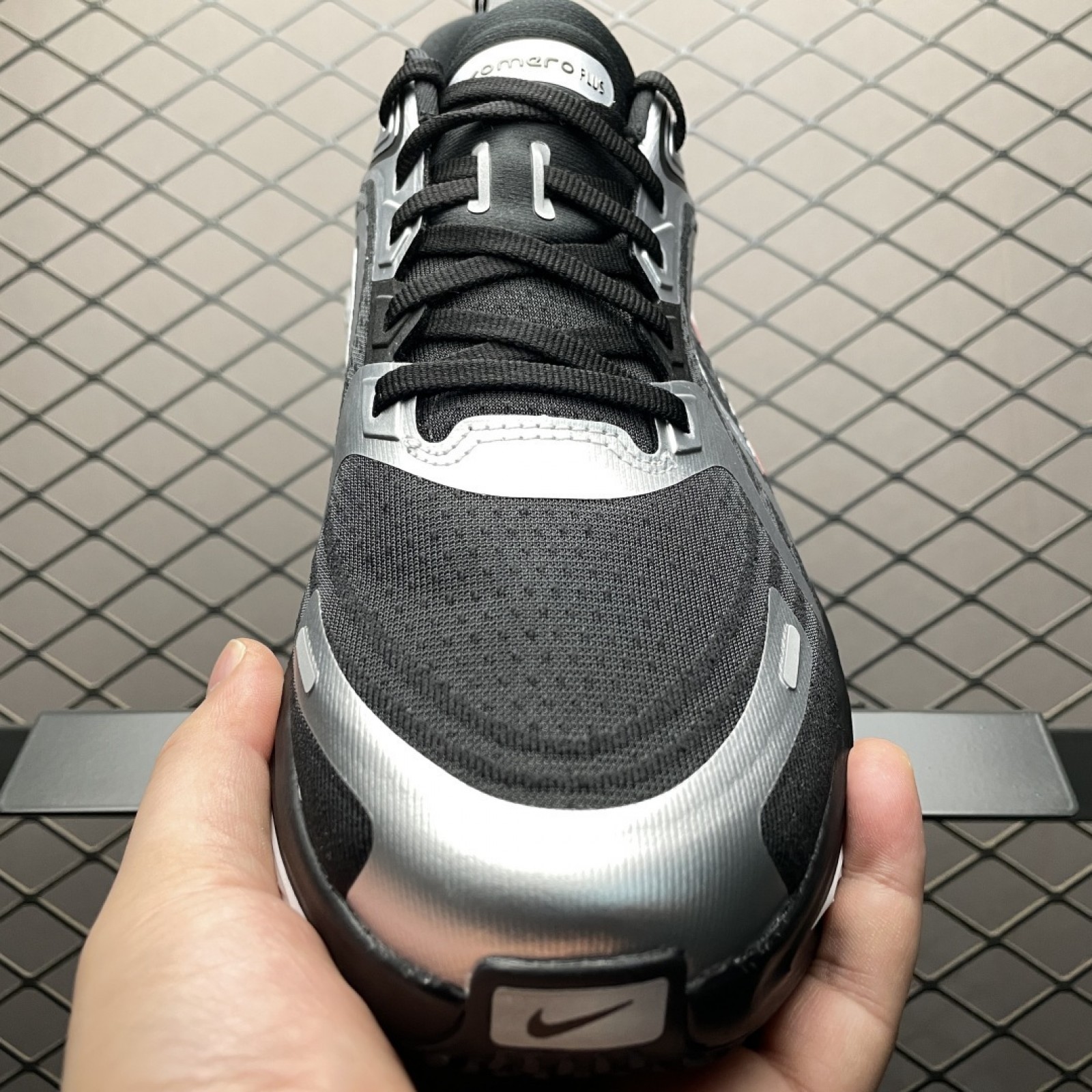 Nike Vomero Plus IM6776-555