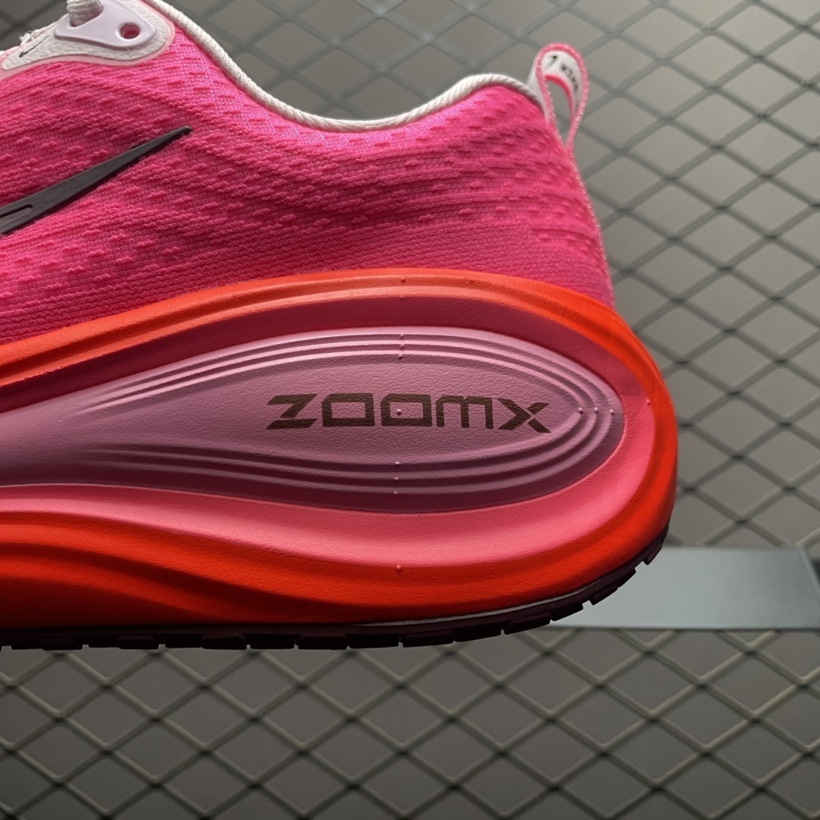 Nike Vomero Plus HV8154-604