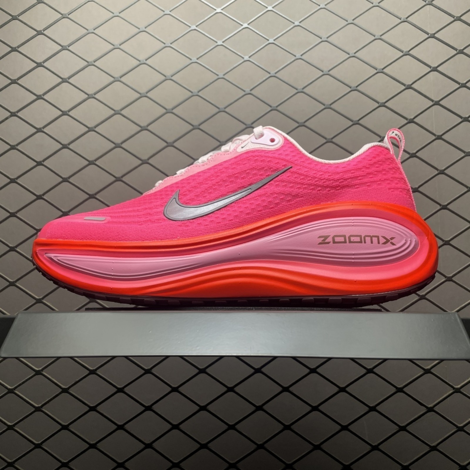 Nike Vomero Plus HV8154-604